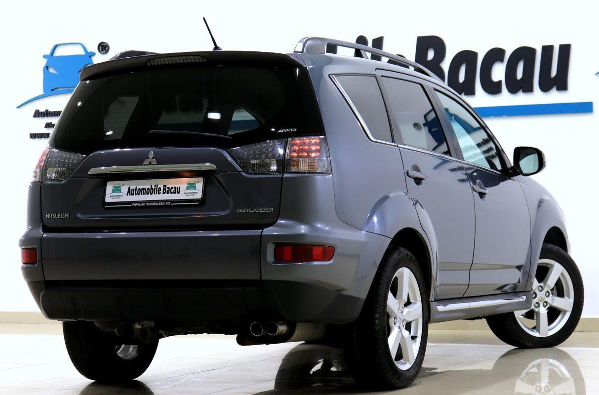 Mitsubishi-Outlander