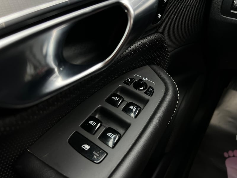 Car Thumb