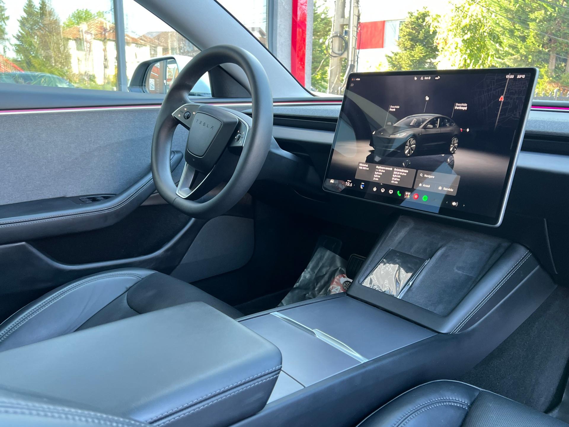 Tesla-Model 3