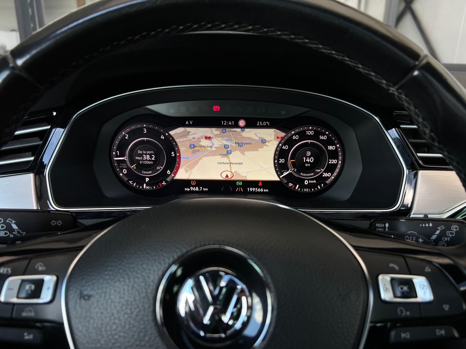 Volkswagen-Passat Alltrack