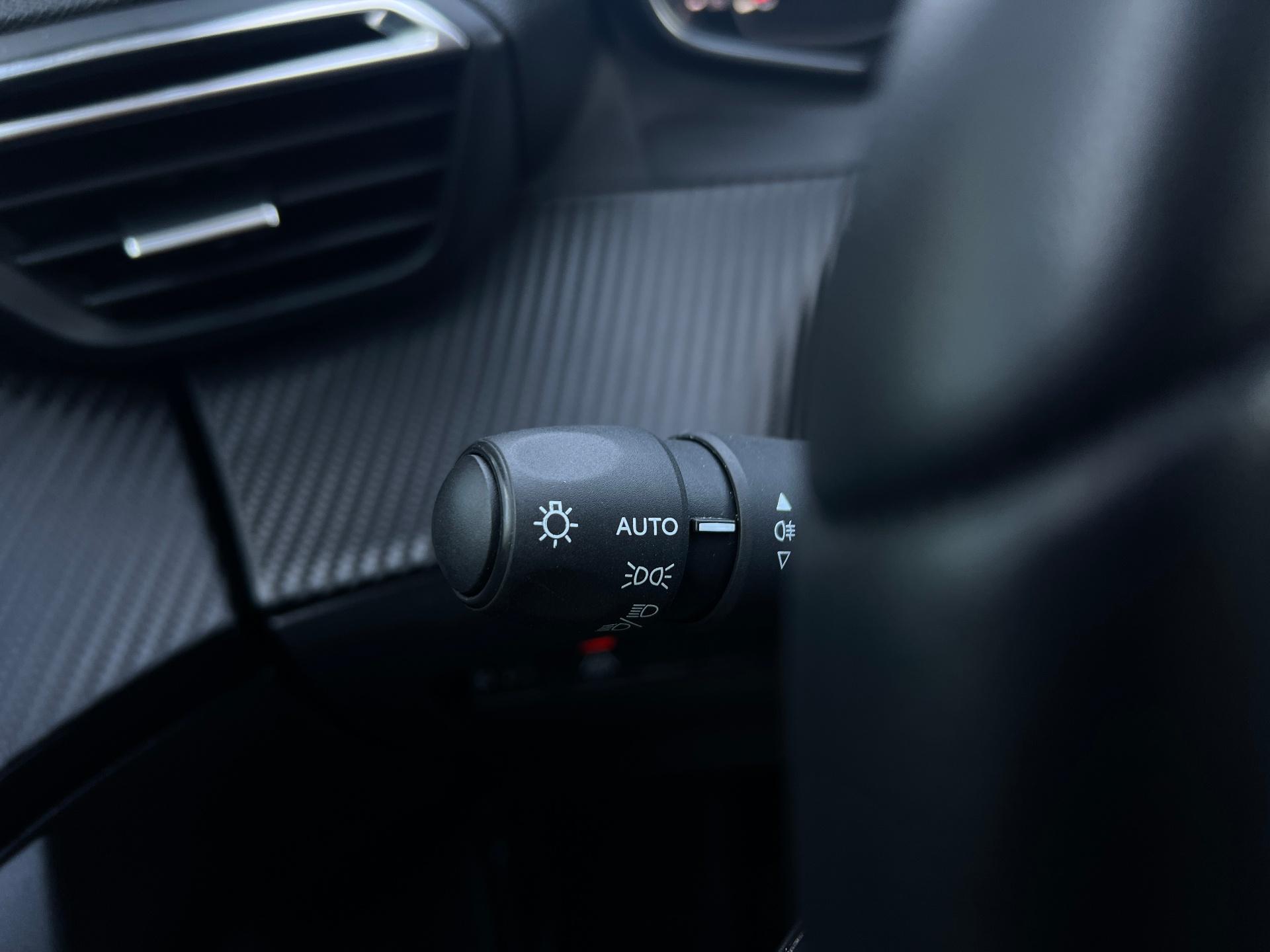 Peugeot-2008