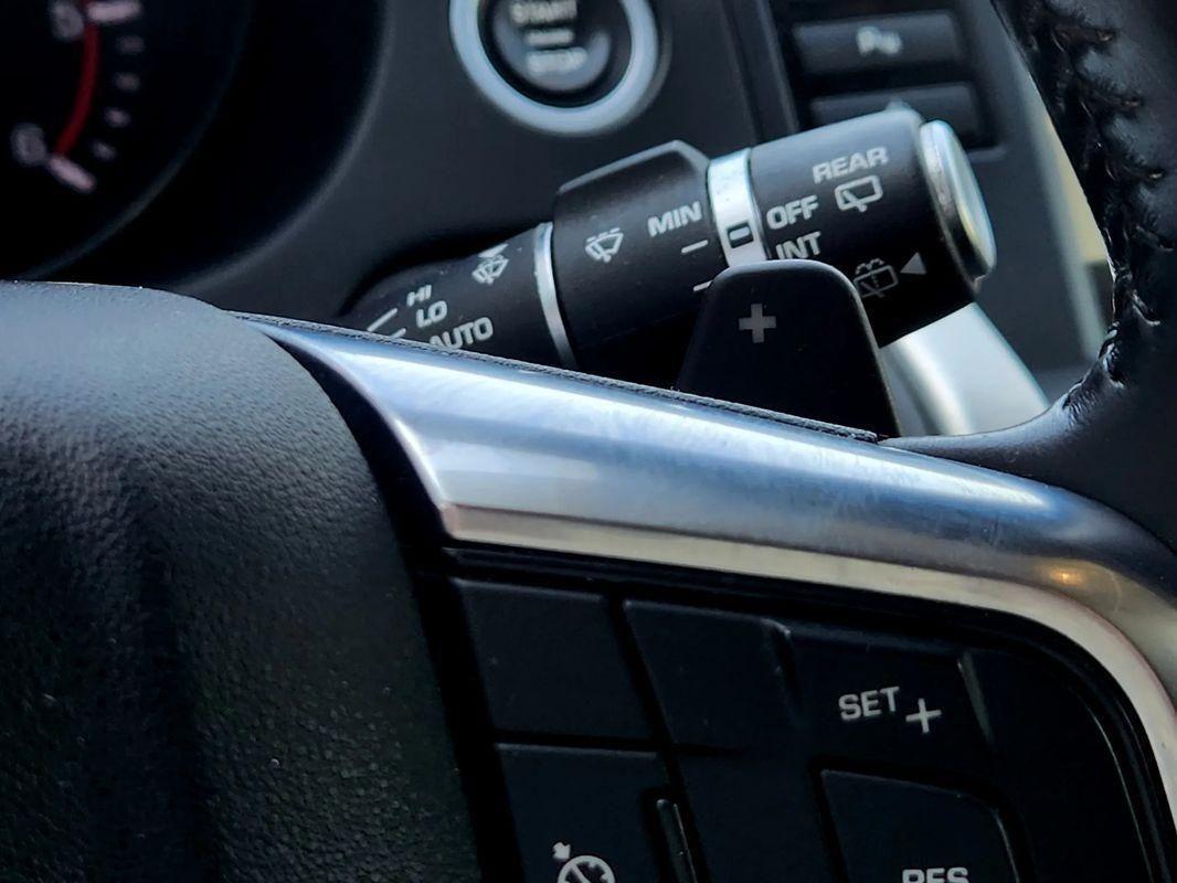 Land Rover-Discovery Sport