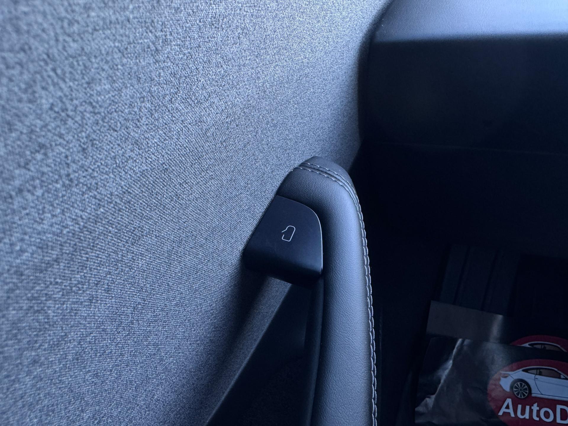 Tesla-Model 3