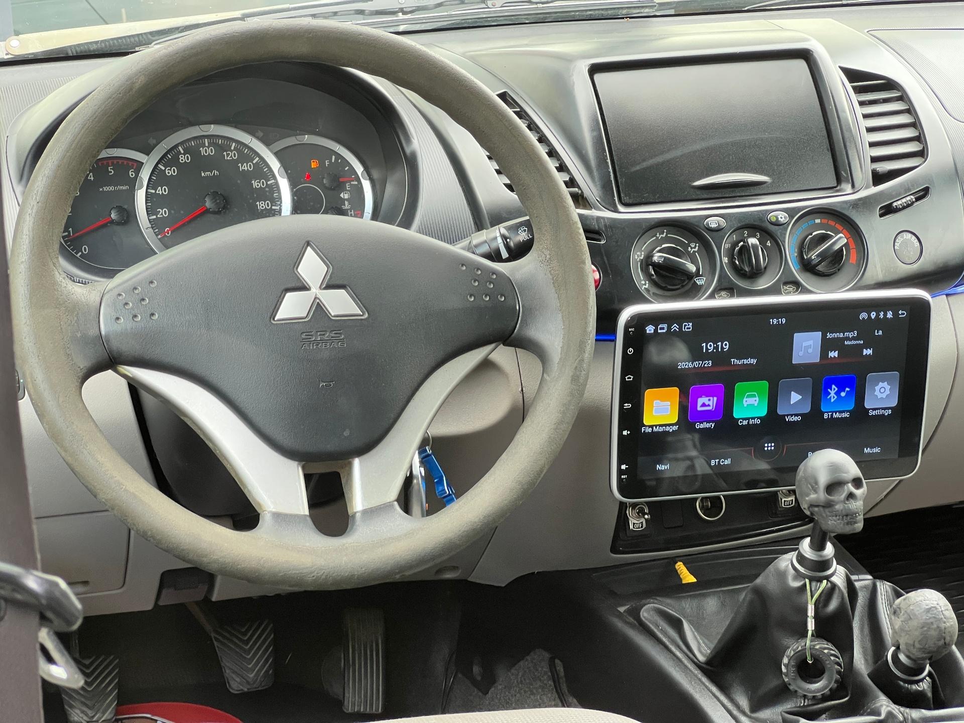 Mitsubishi-L200
