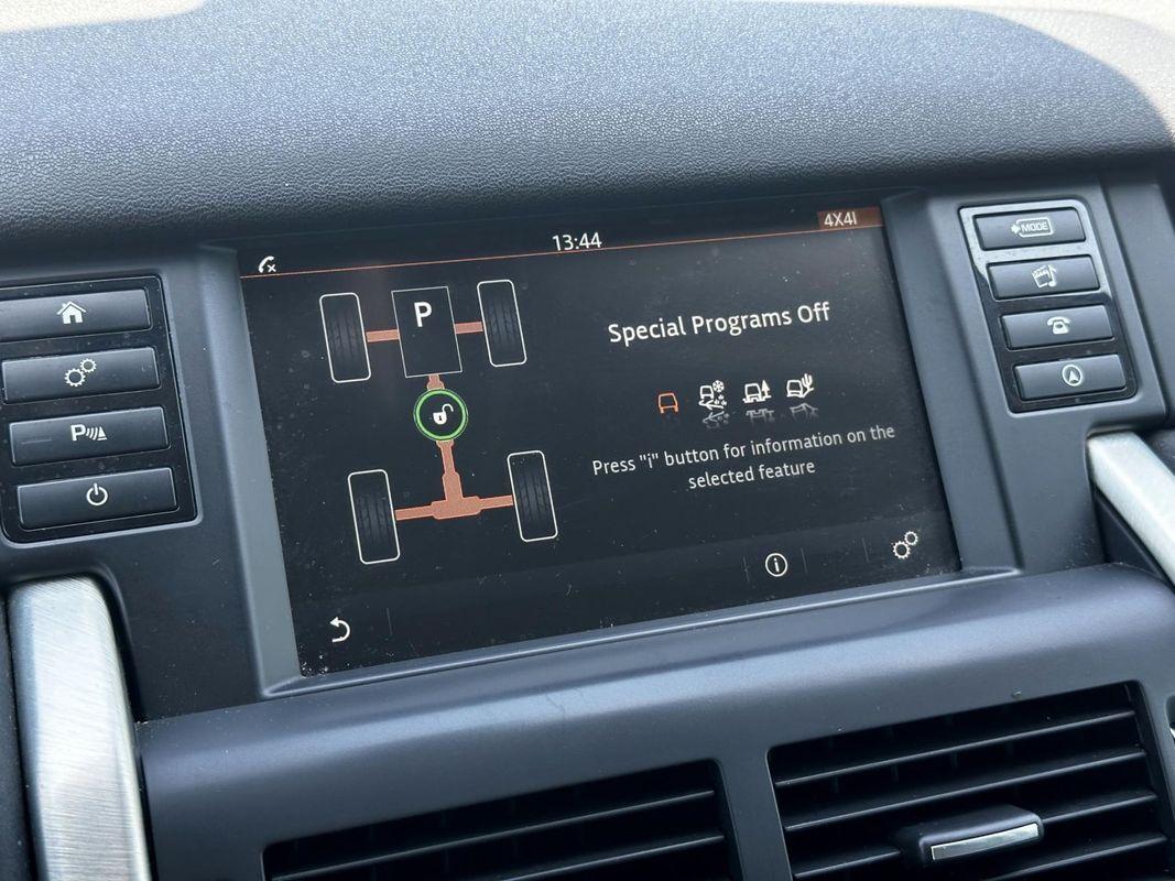 Land Rover-Discovery Sport