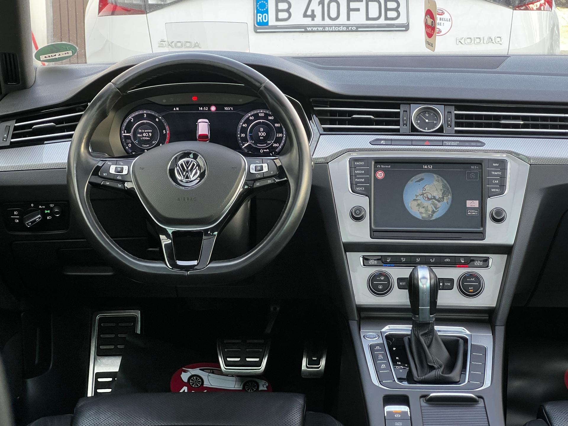 Volkswagen-Passat Alltrack