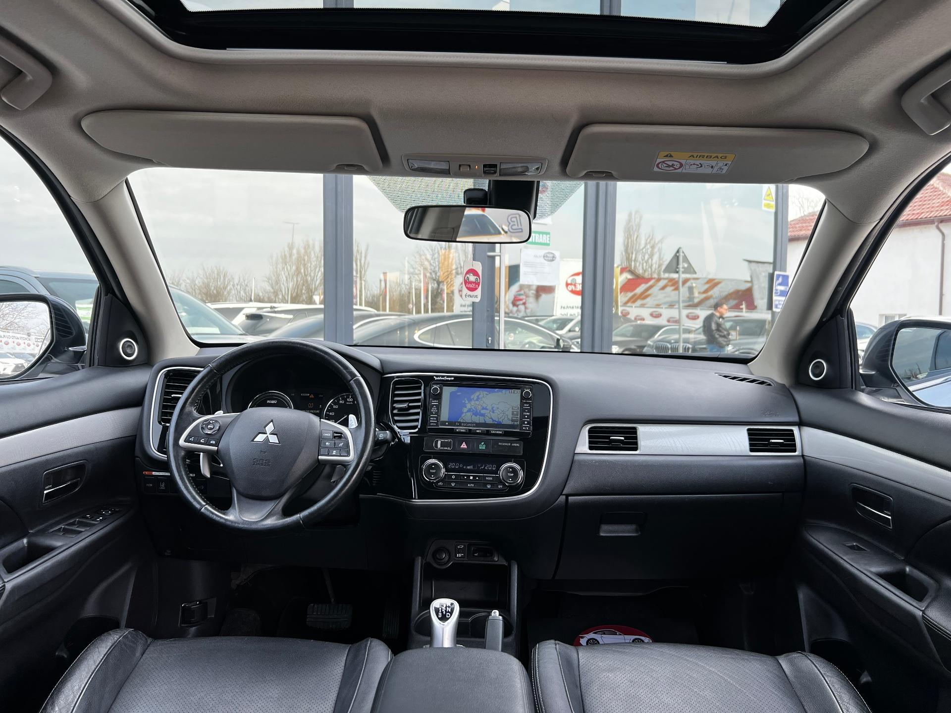 Mitsubishi-Outlander