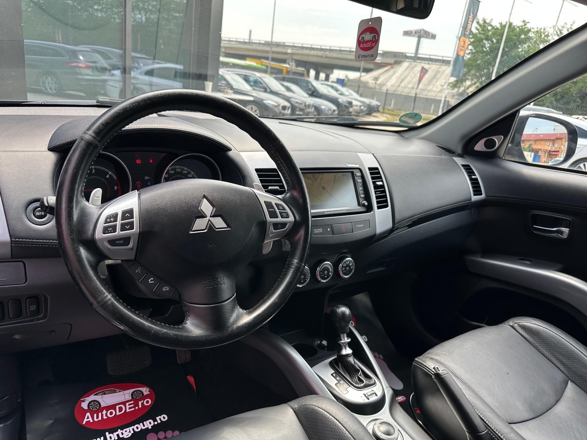 Mitsubishi-Outlander
