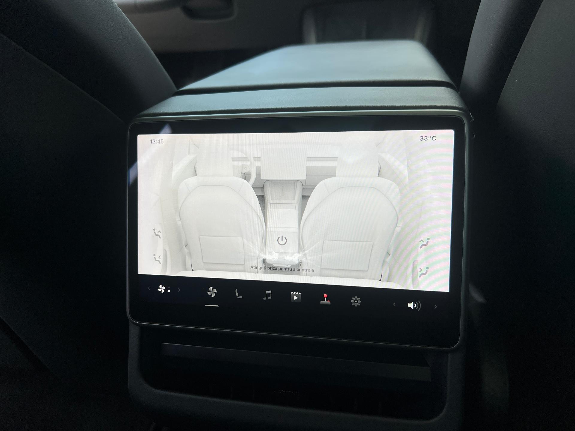 Tesla-Model 3