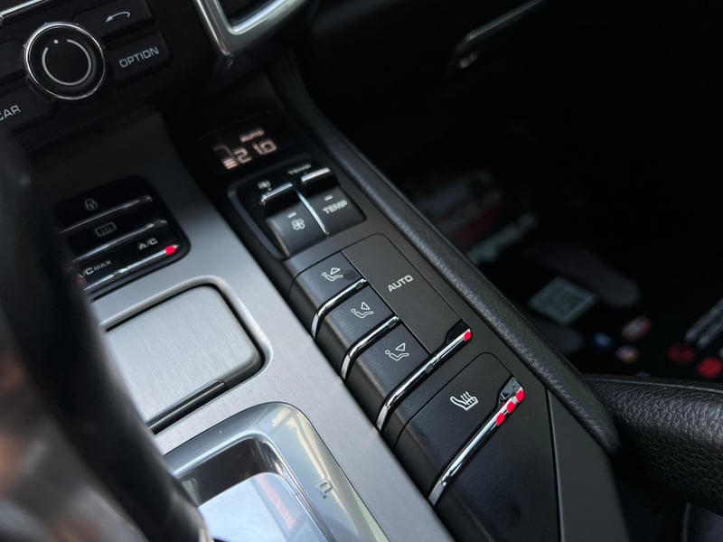 Car Thumb