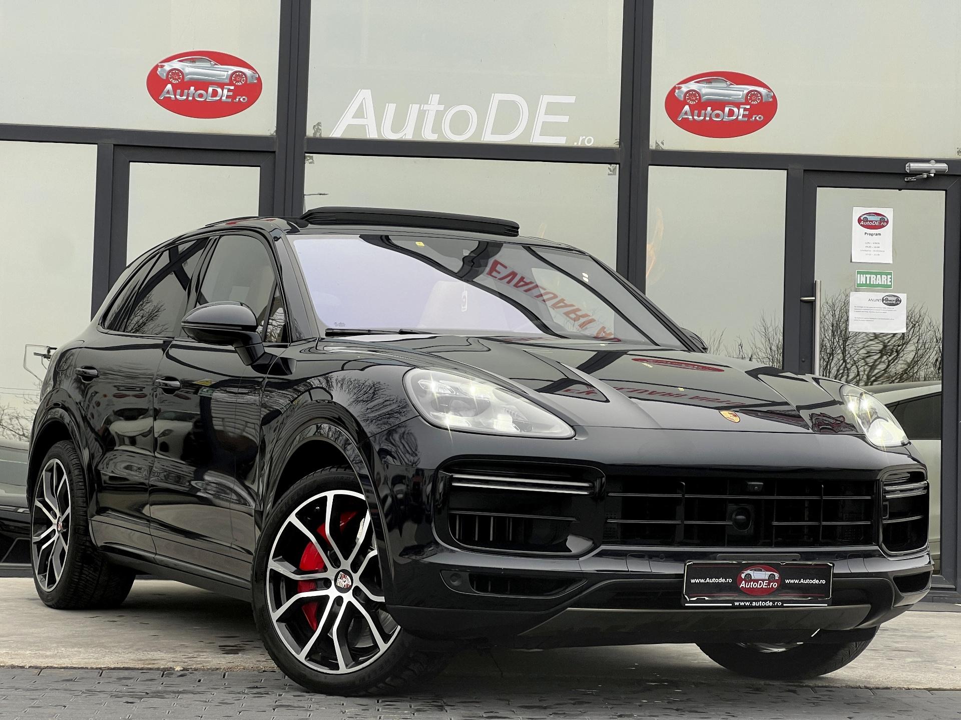 Porsche-Cayenne