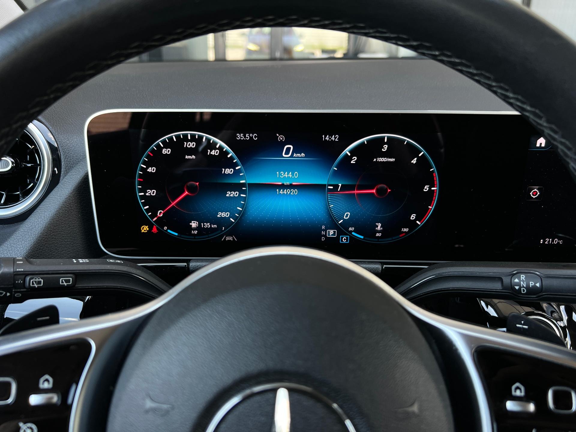 Mercedes-Benz-B 180