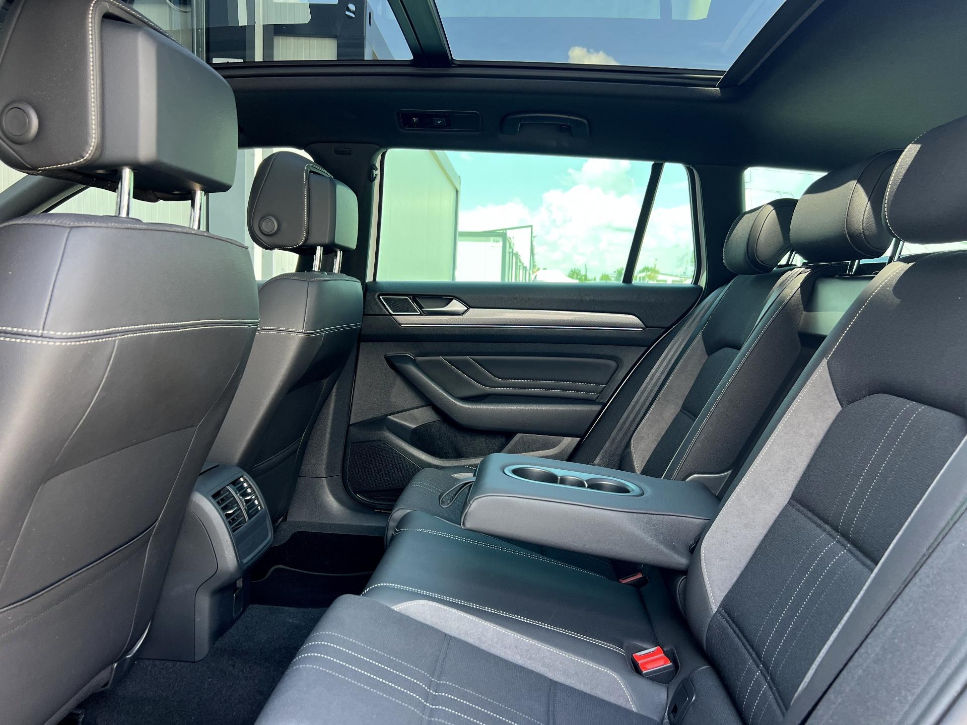Volkswagen-Passat Alltrack