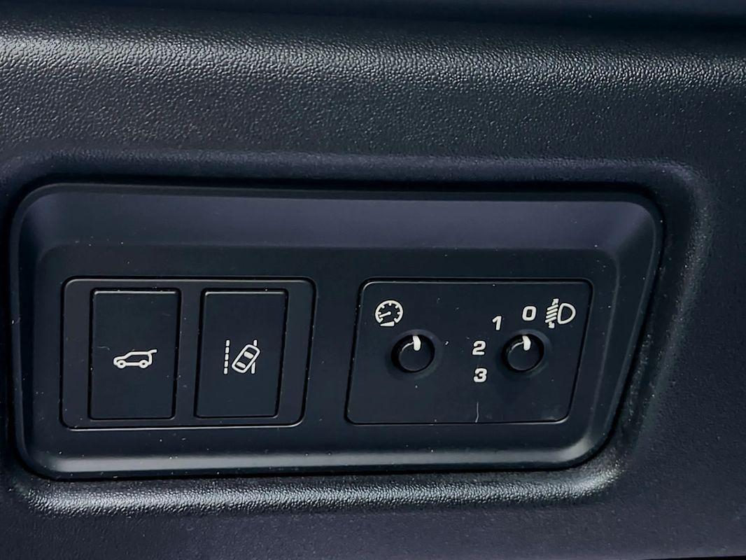 Land Rover-Discovery Sport