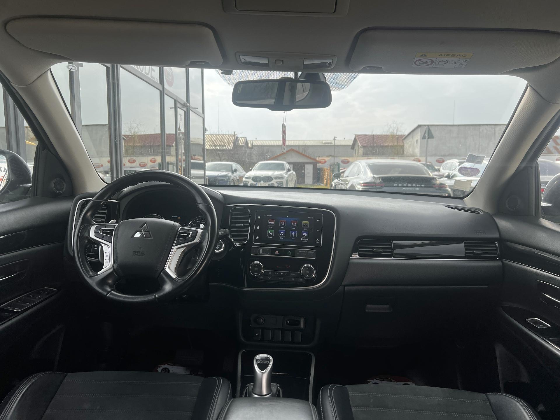Mitsubishi-Outlander
