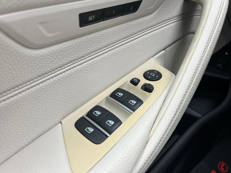 Car Thumb