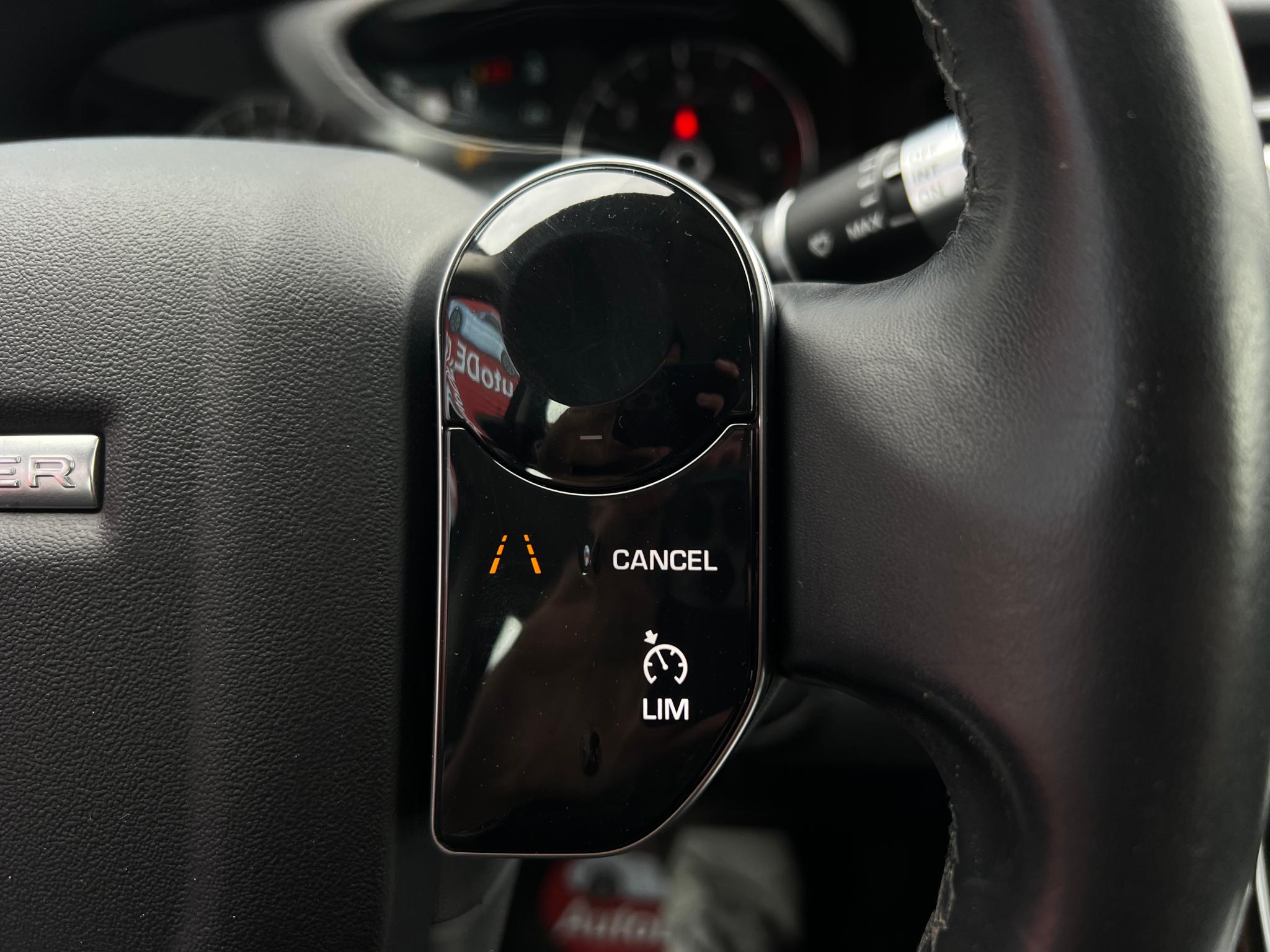 Land Rover-Range Rover Evoque