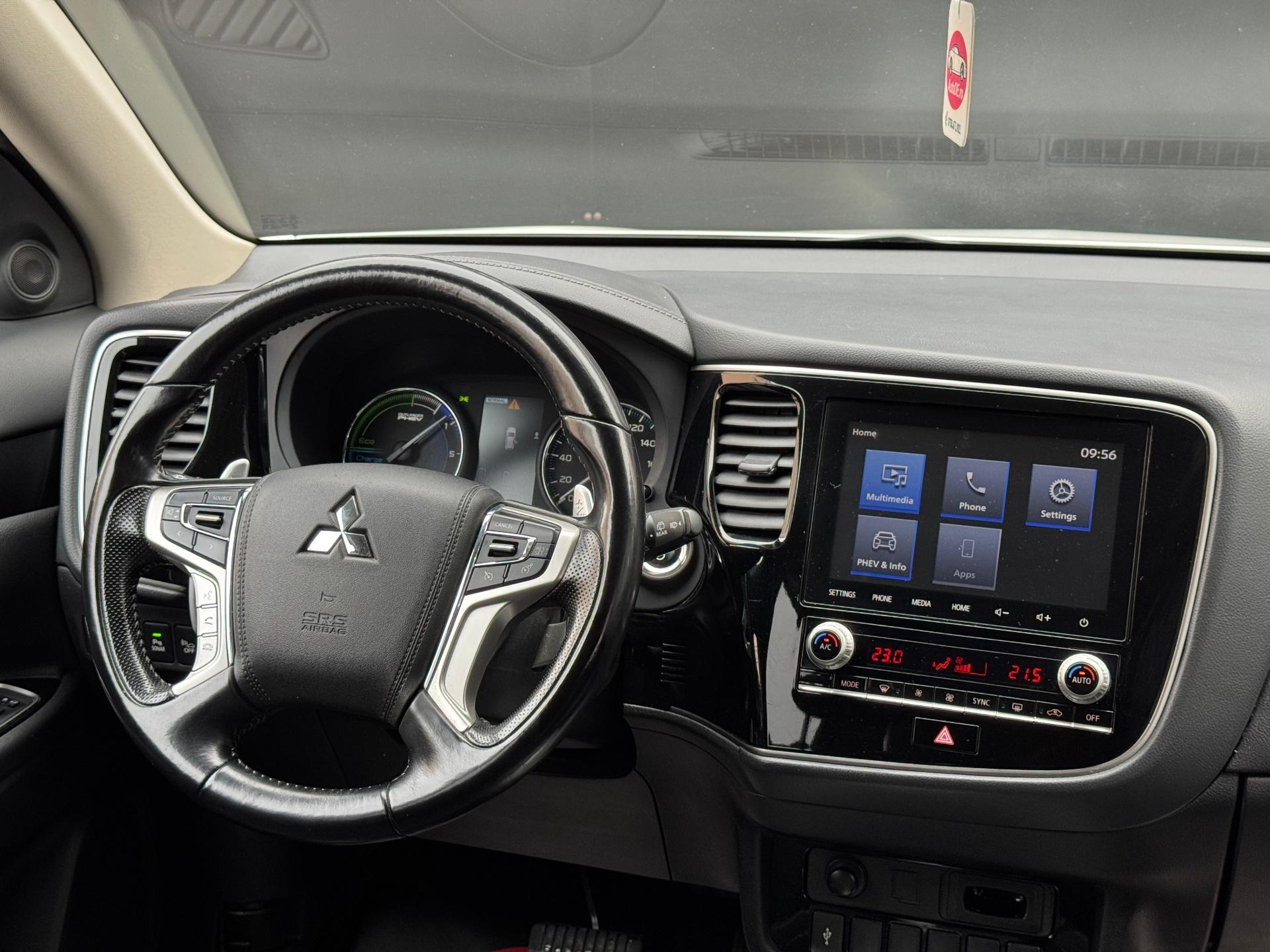 Mitsubishi-Outlander