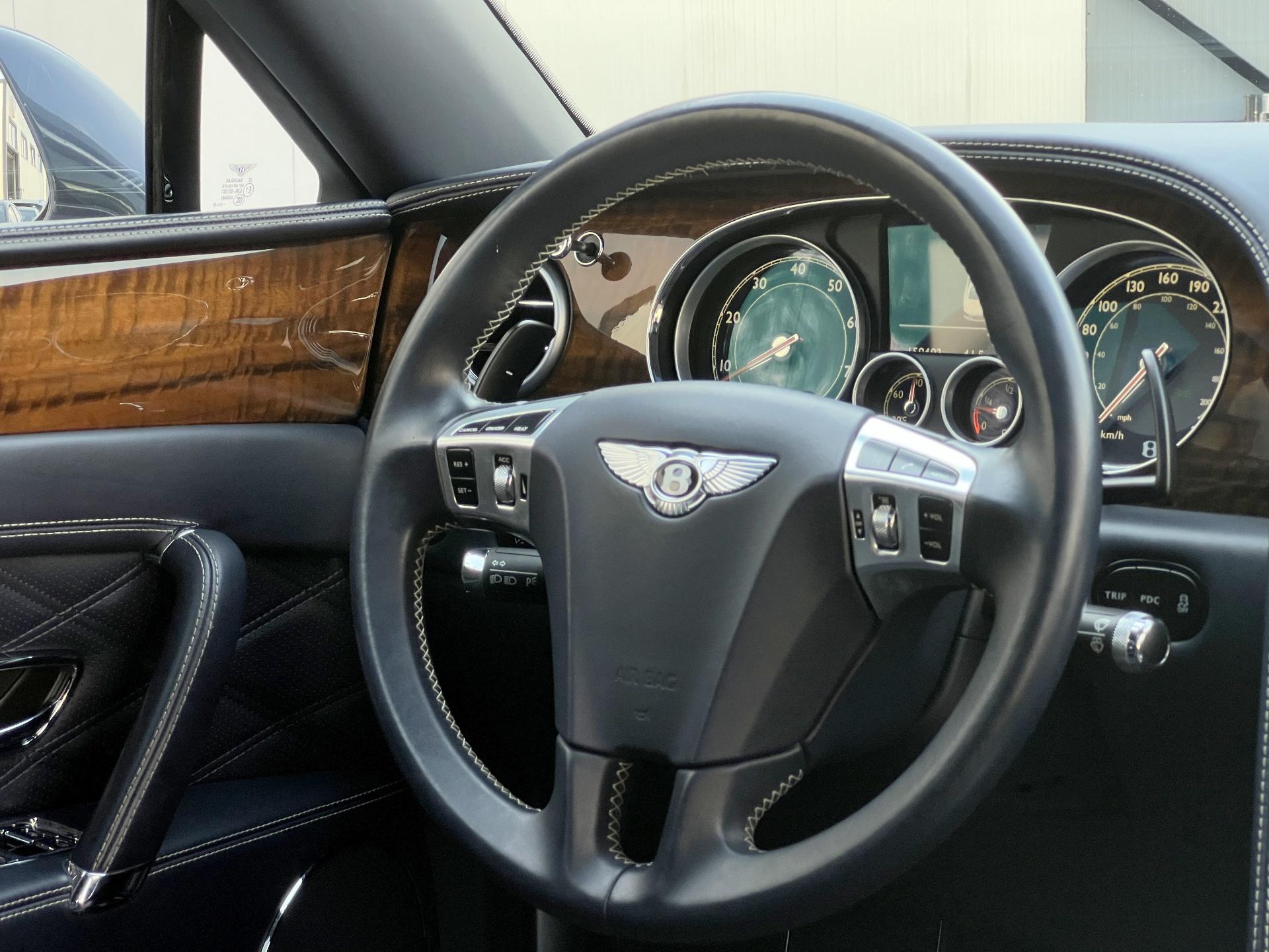 Bentley-Flying Spur