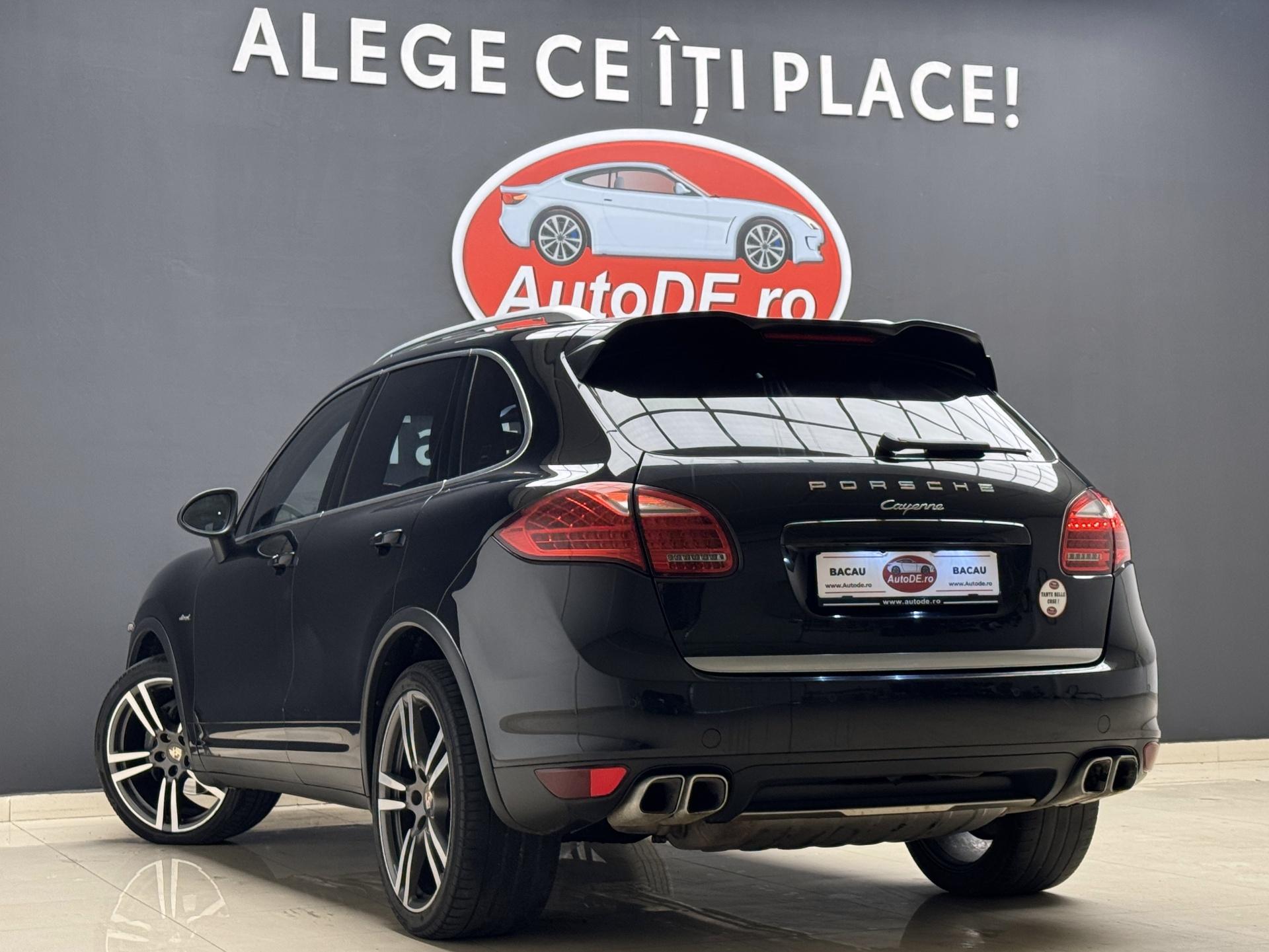 Porsche-Cayenne