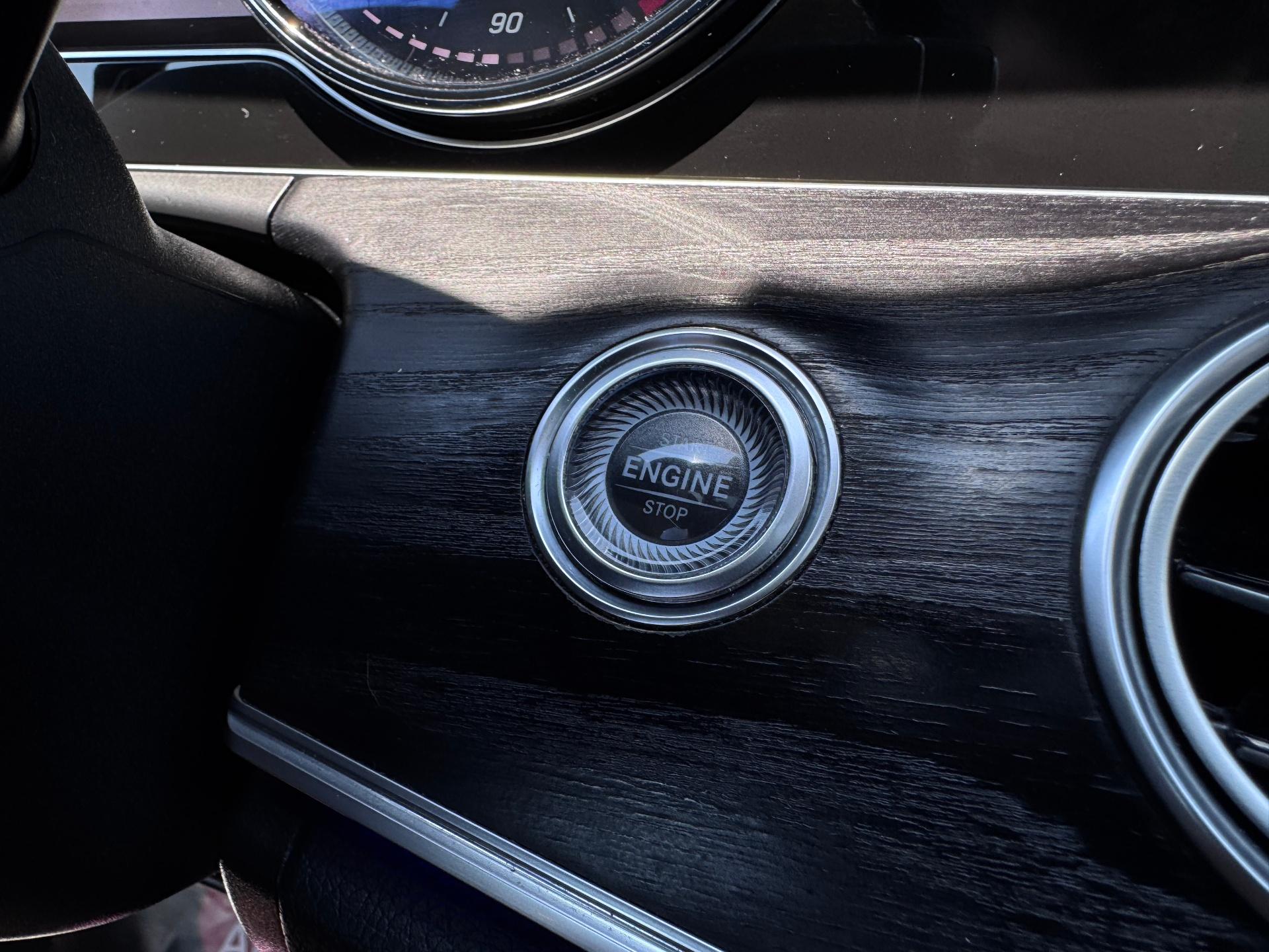 Mercedes-Benz-E