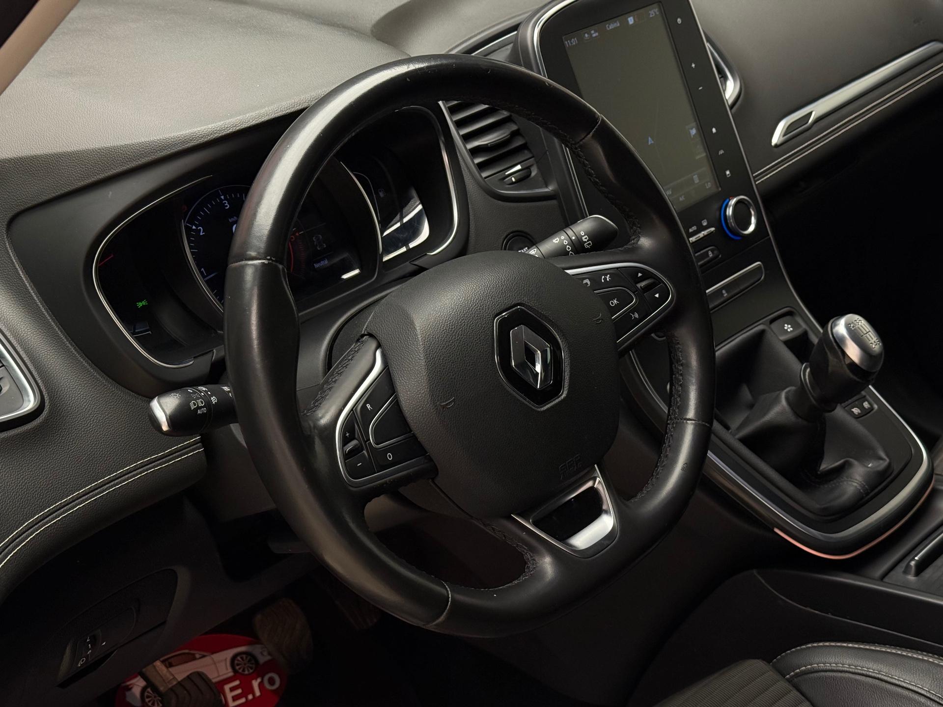 Renault-Scenic