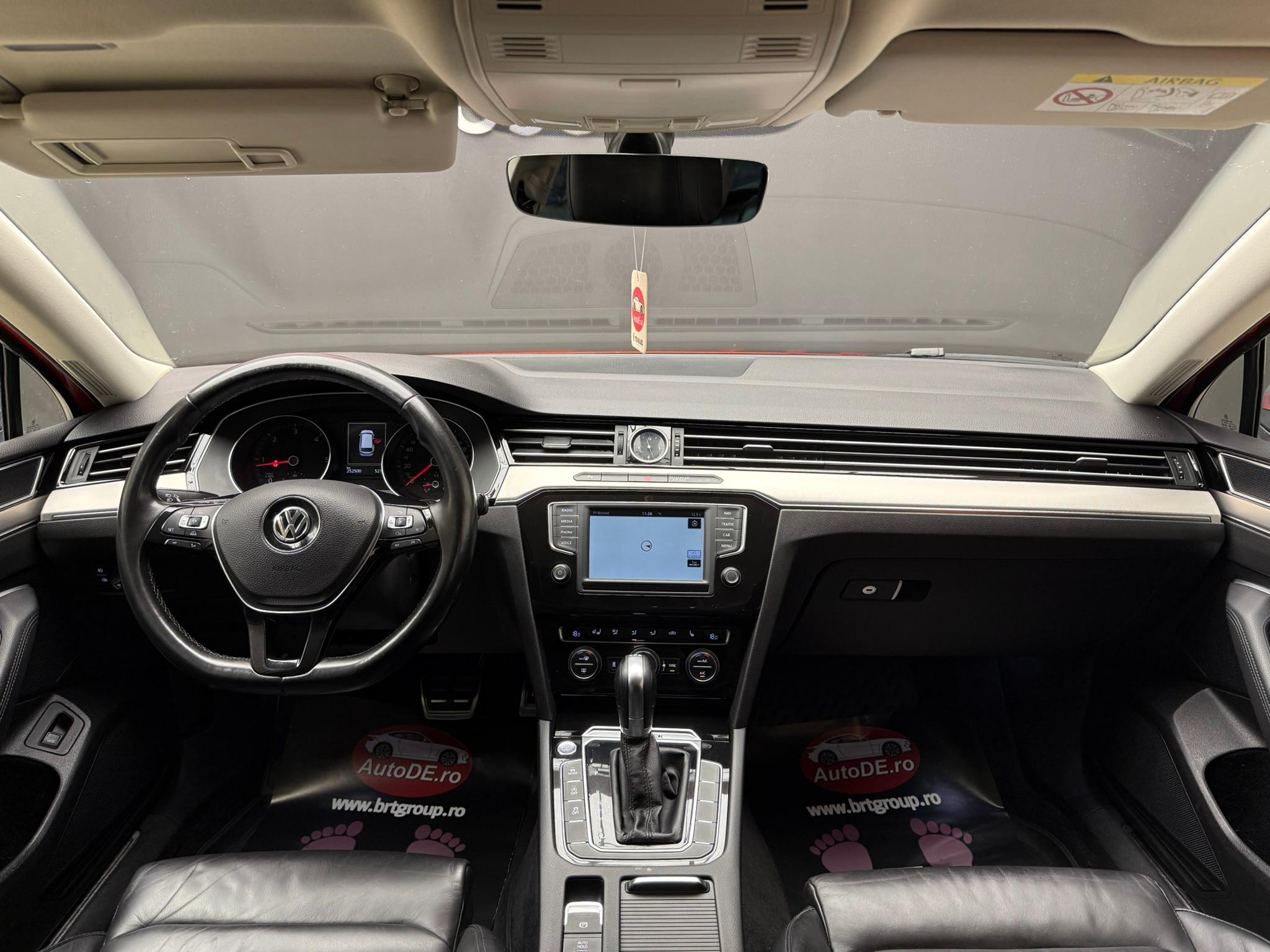 Volkswagen-Passat Alltrack