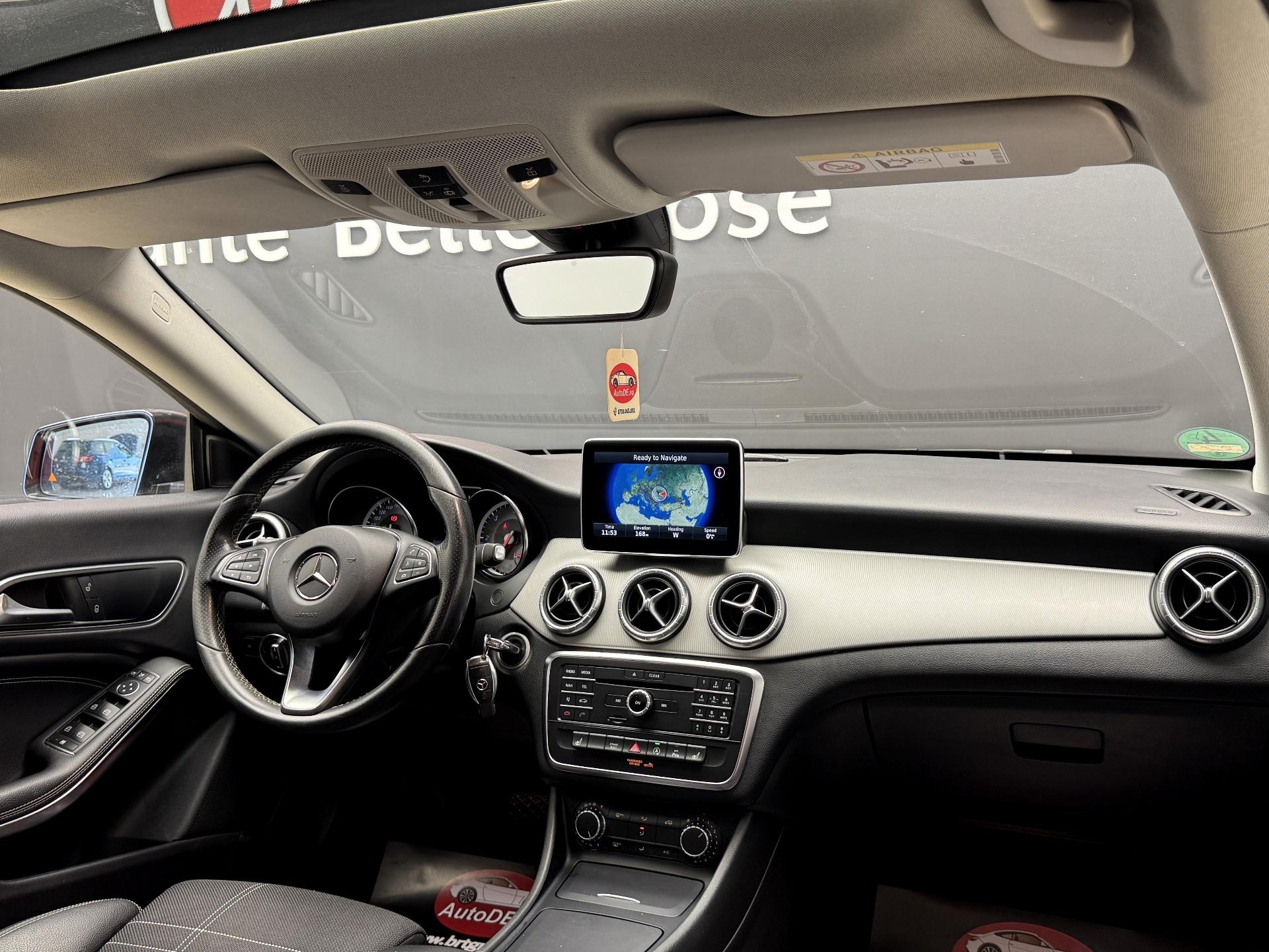 Mercedes-Benz-CLA 220