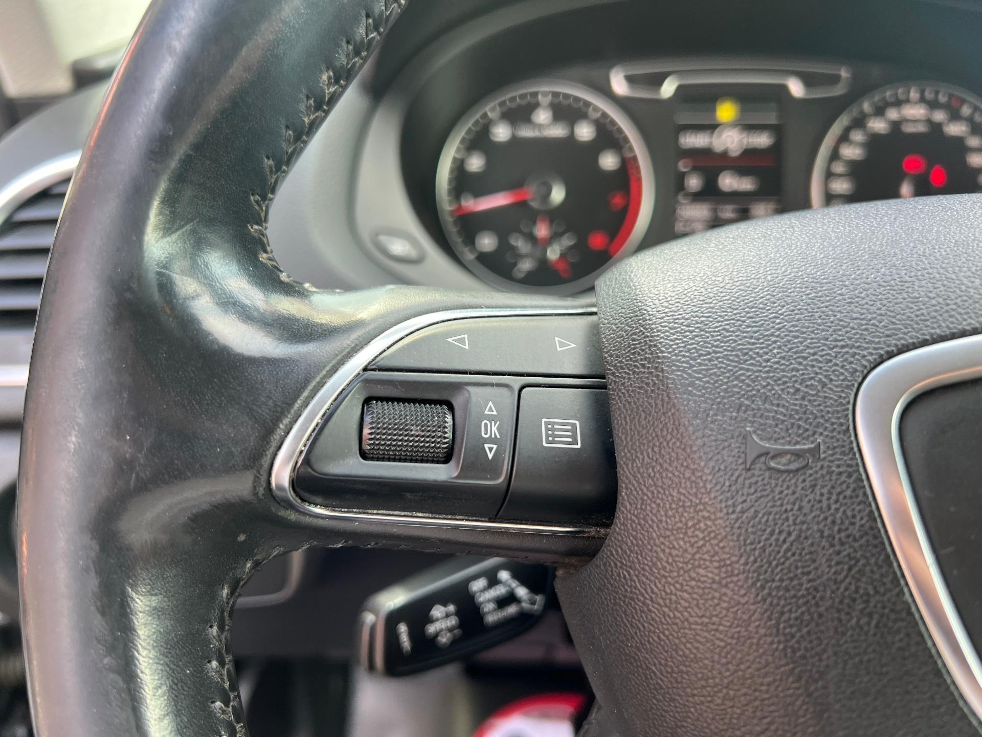 Audi-Q3