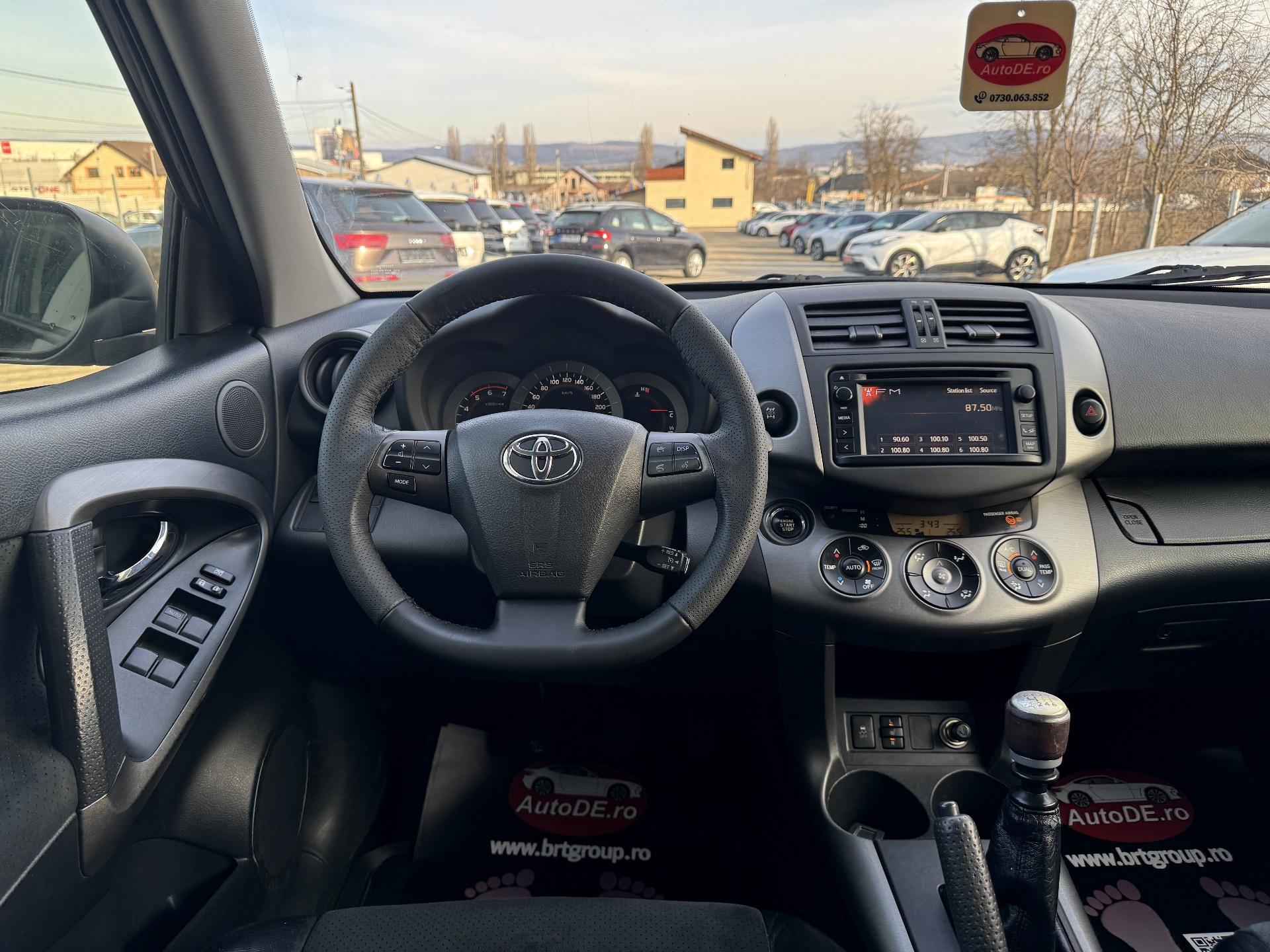 Toyota-RAV 4
