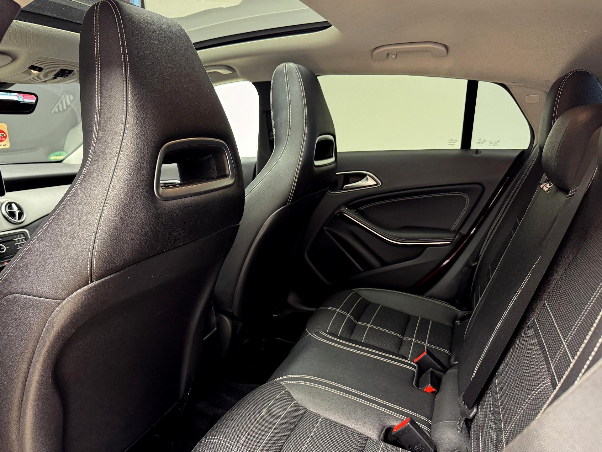 Mercedes-Benz-CLA 220