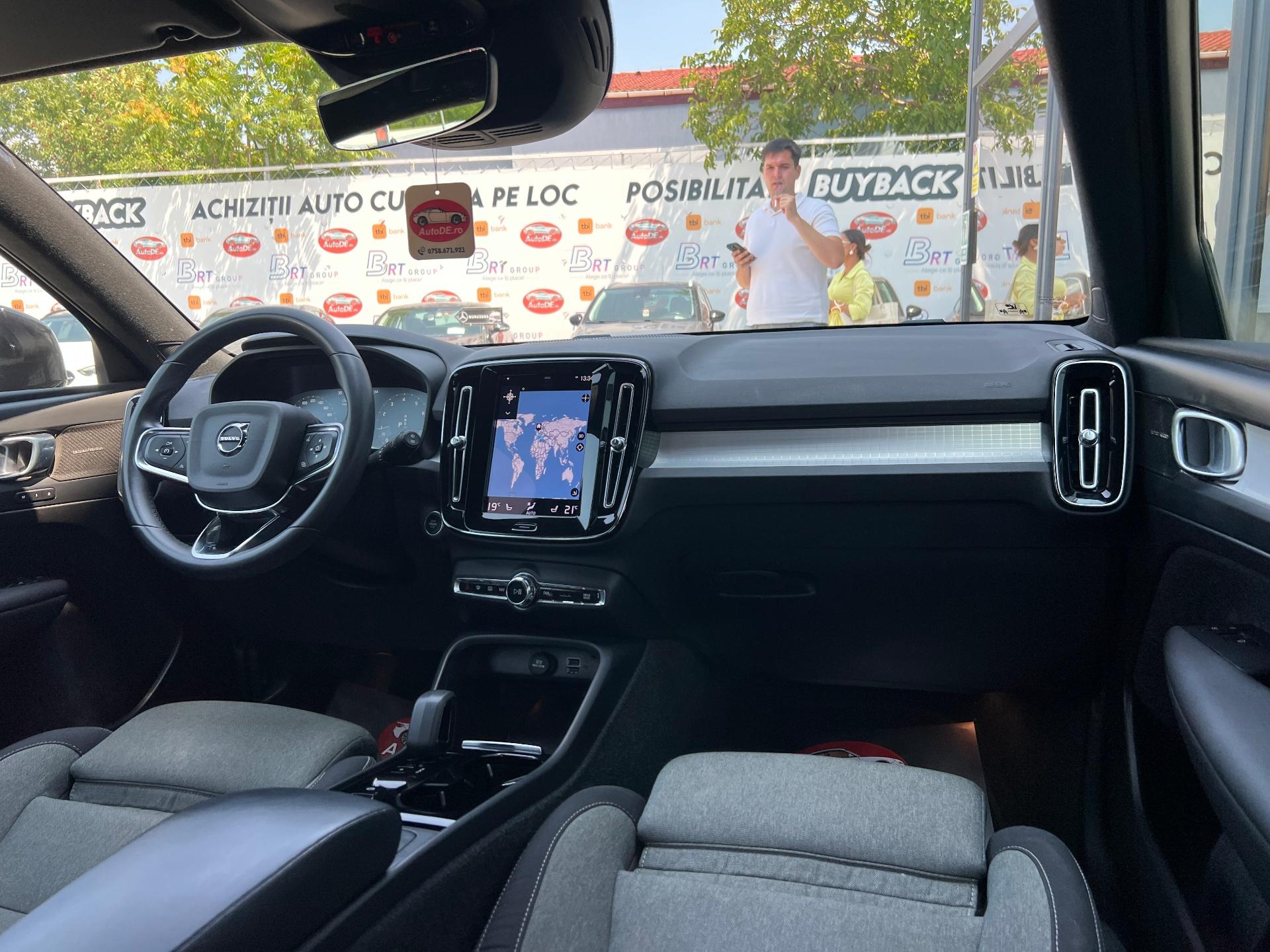 Volvo-XC 40