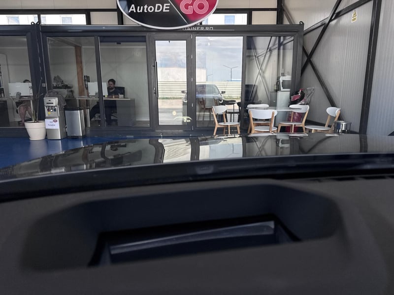Car Thumb