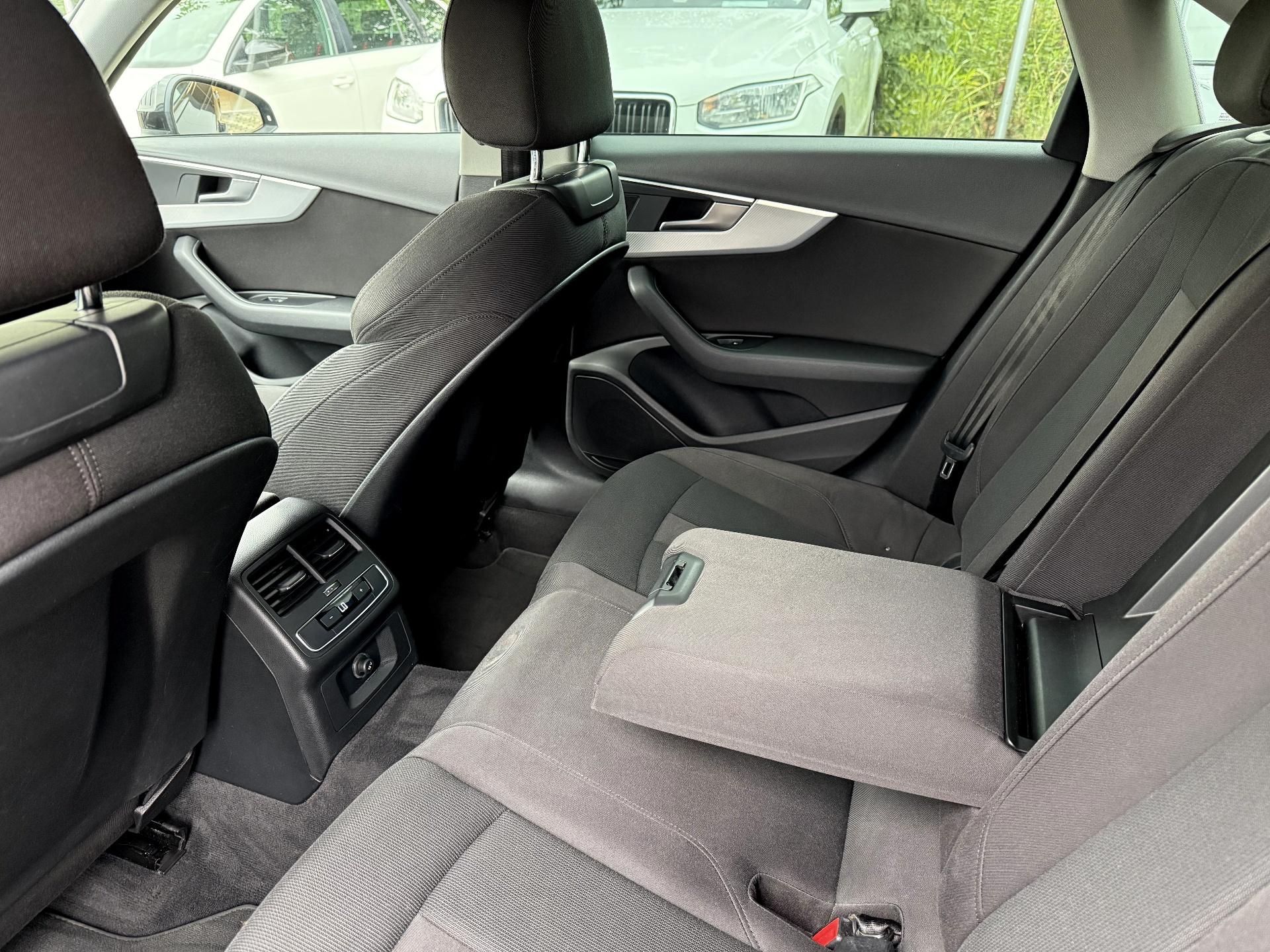 Audi-A4