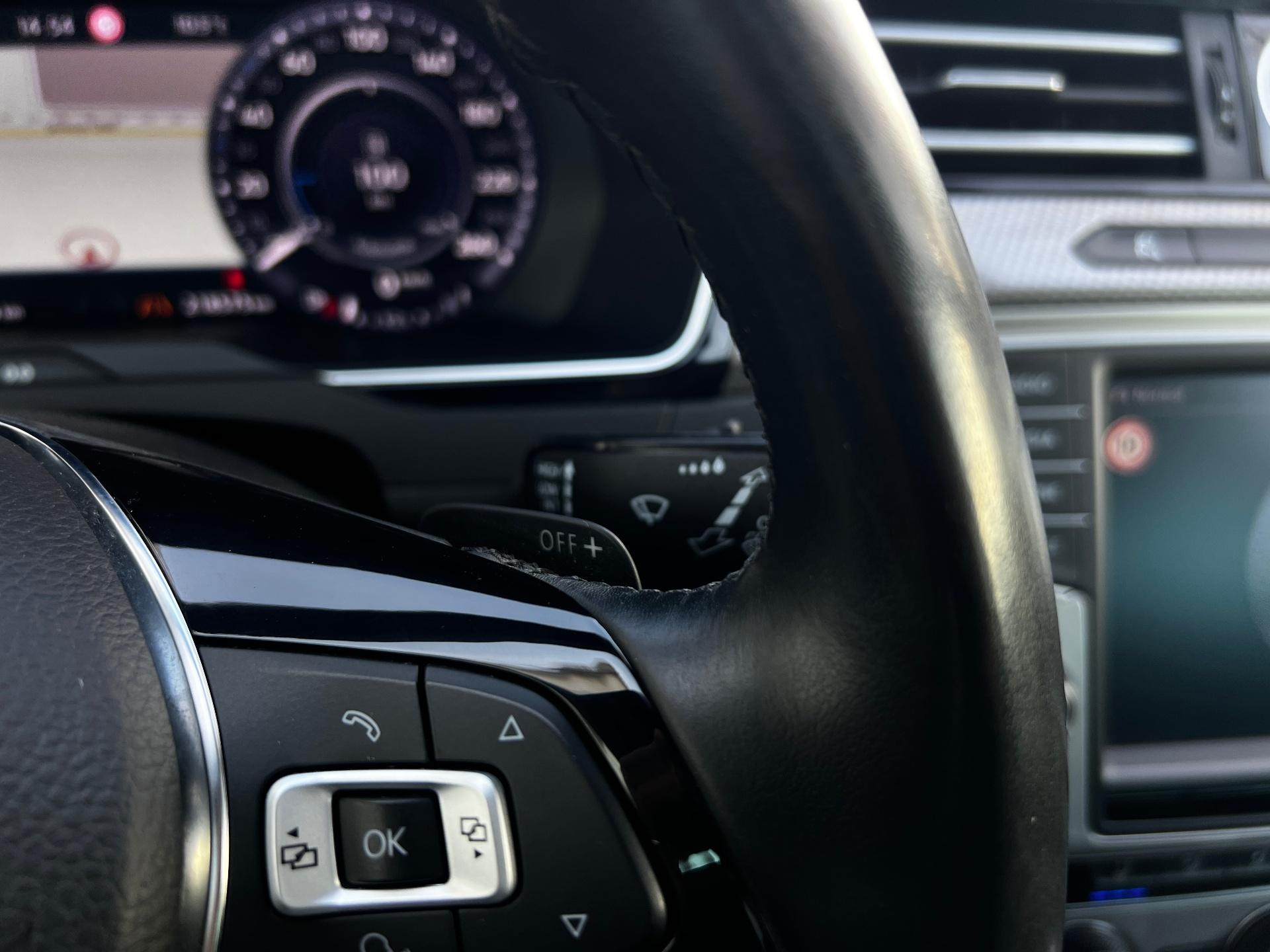 Volkswagen-Passat Alltrack