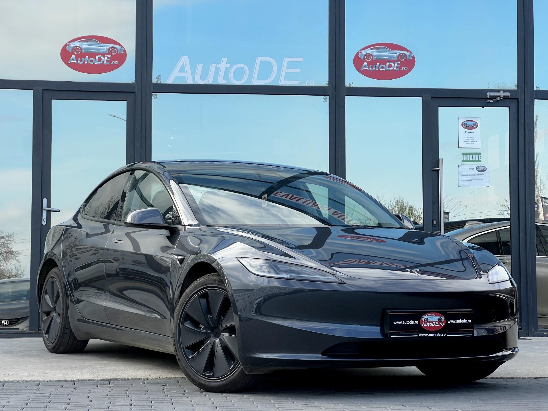 Tesla-Model 3
