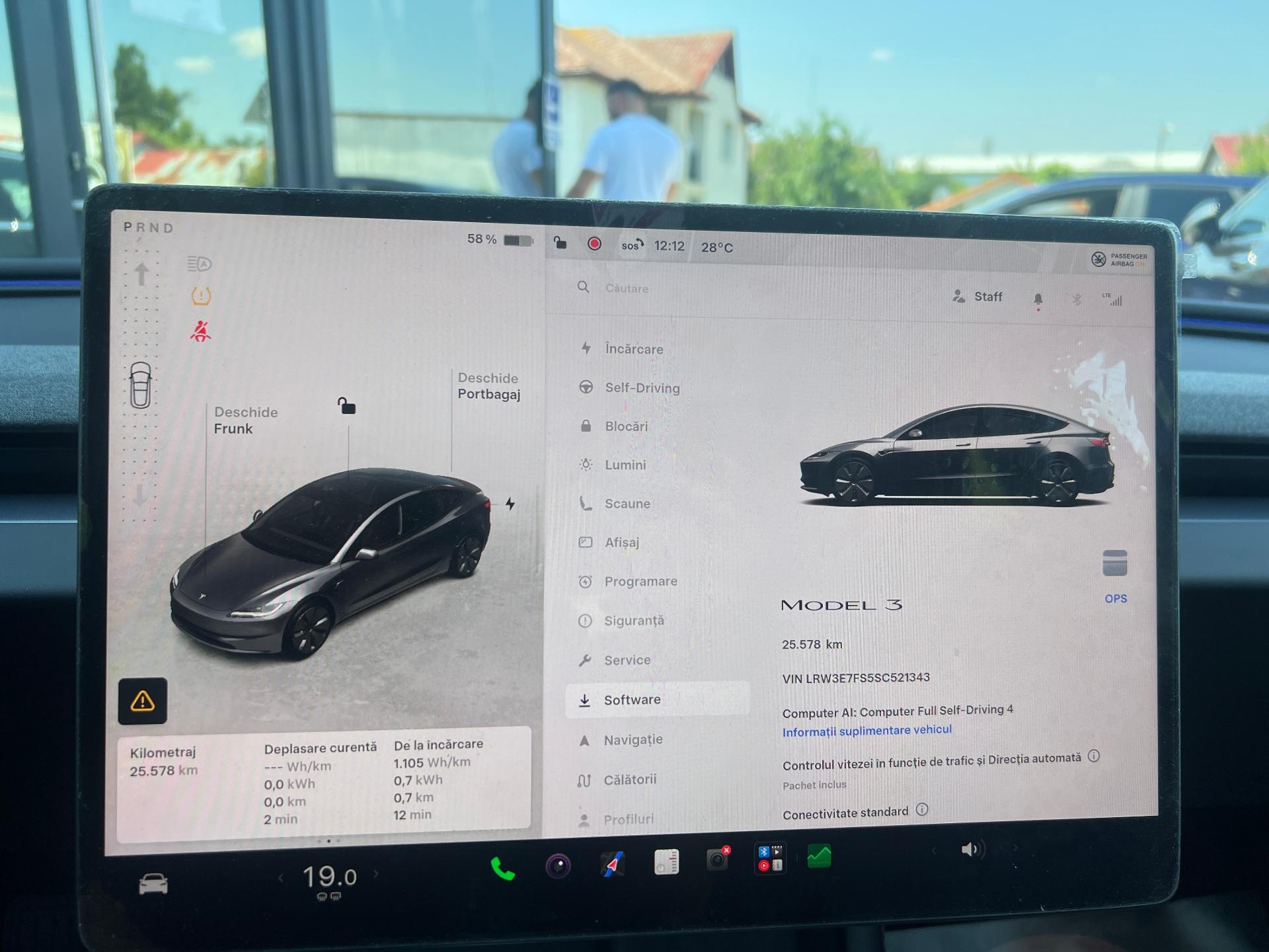 Tesla-Model 3