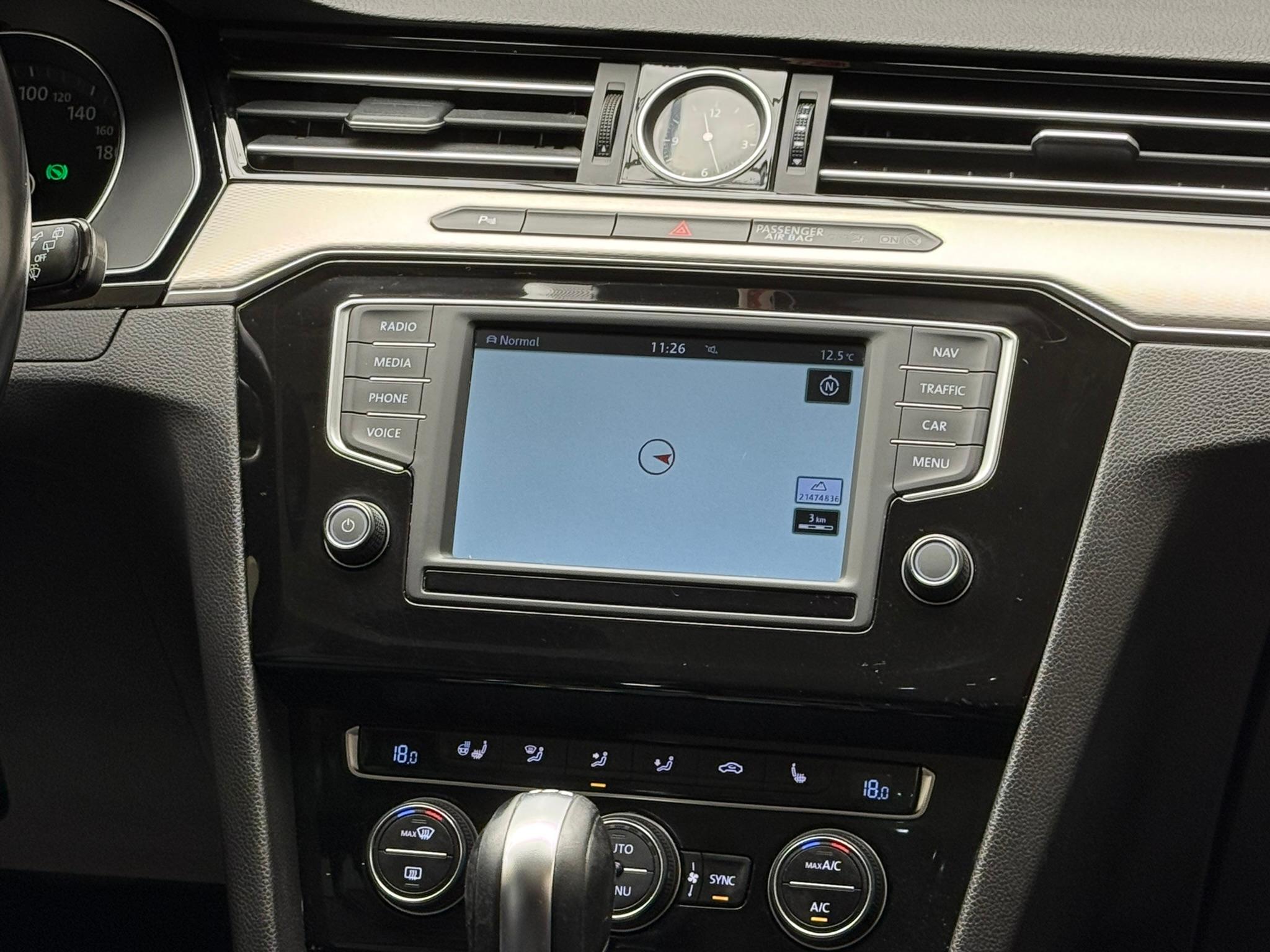 Volkswagen-Passat Alltrack