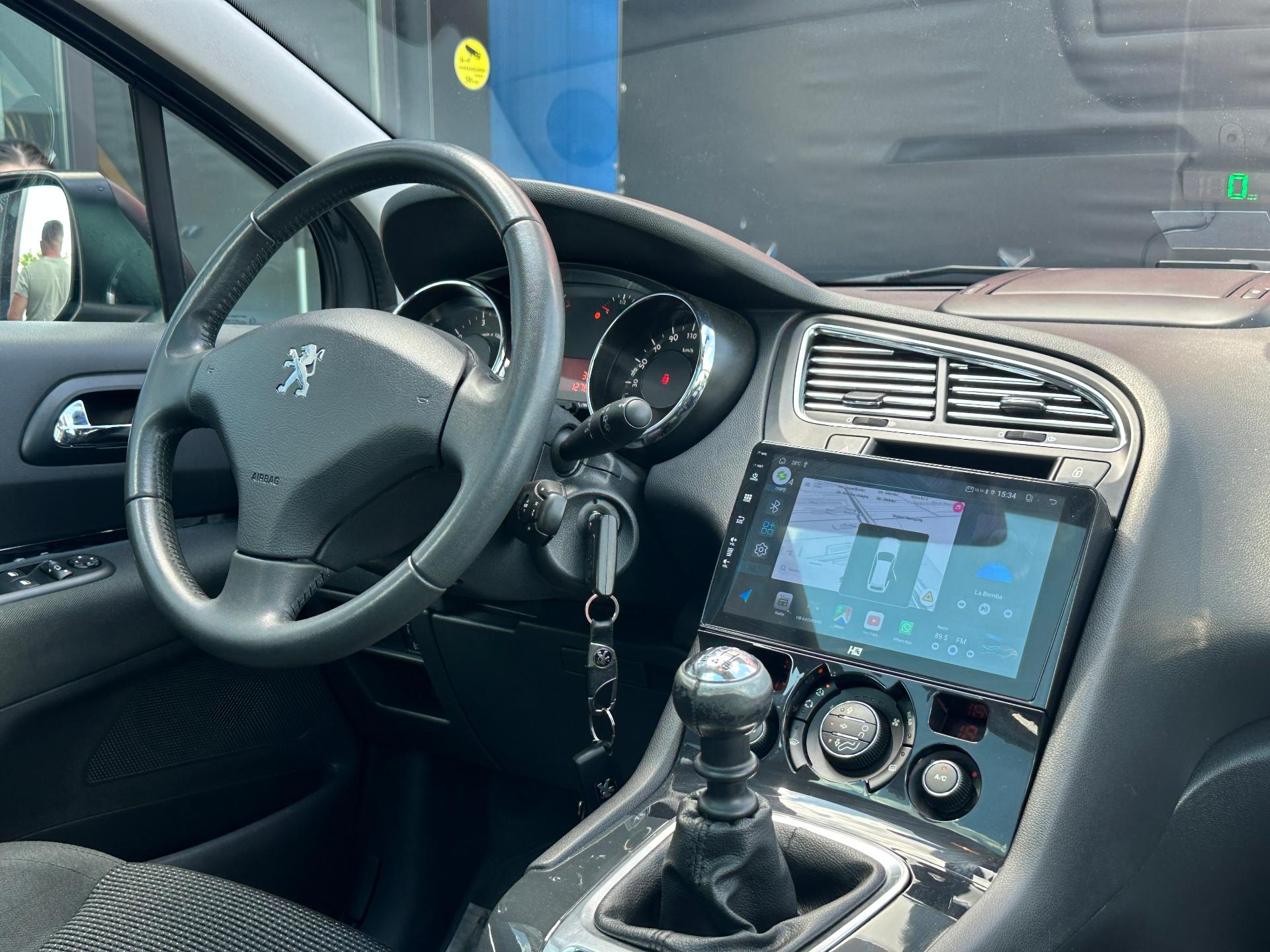 Peugeot-5008