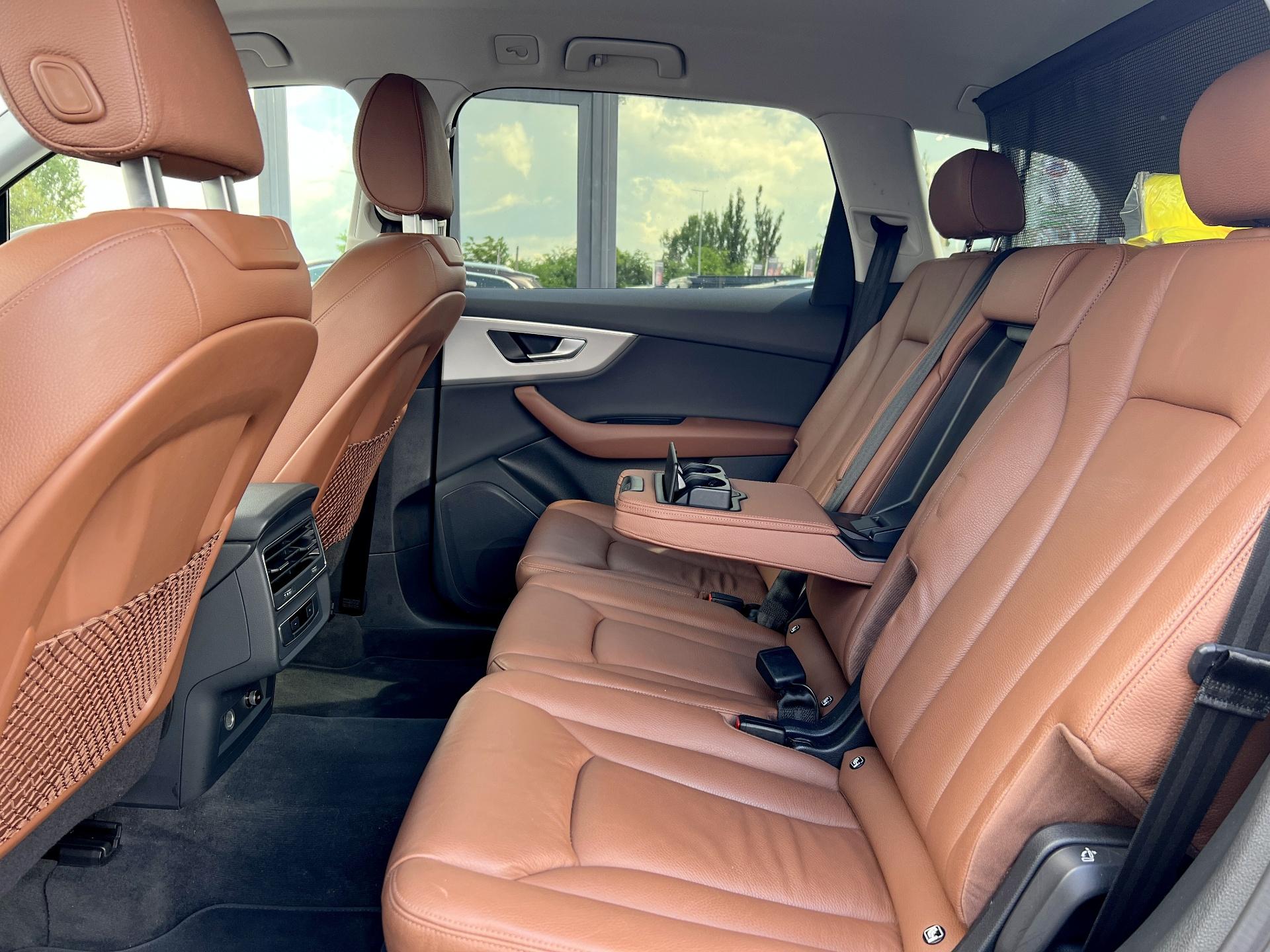 Audi-Q7