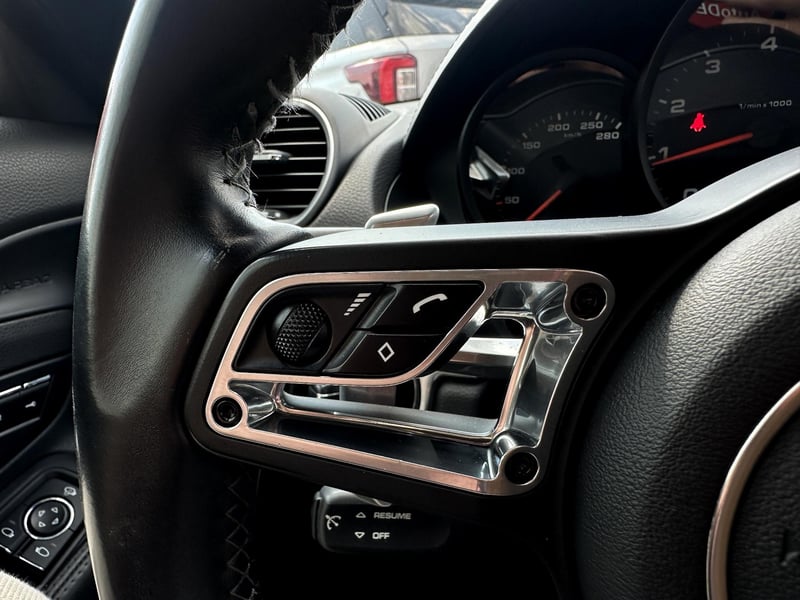 Car Thumb