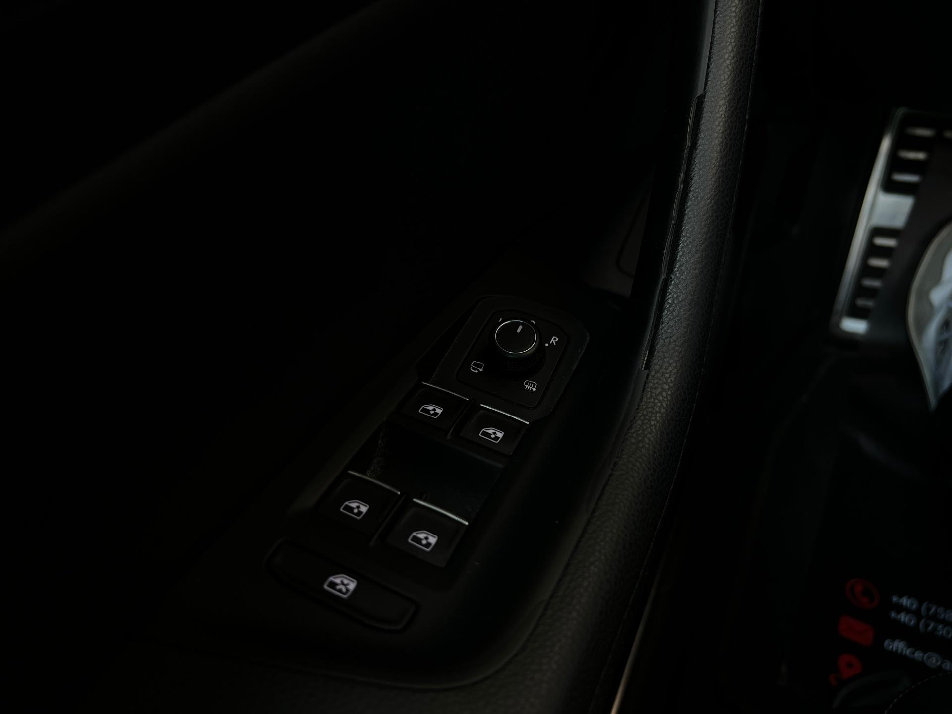 Volkswagen-Passat Alltrack