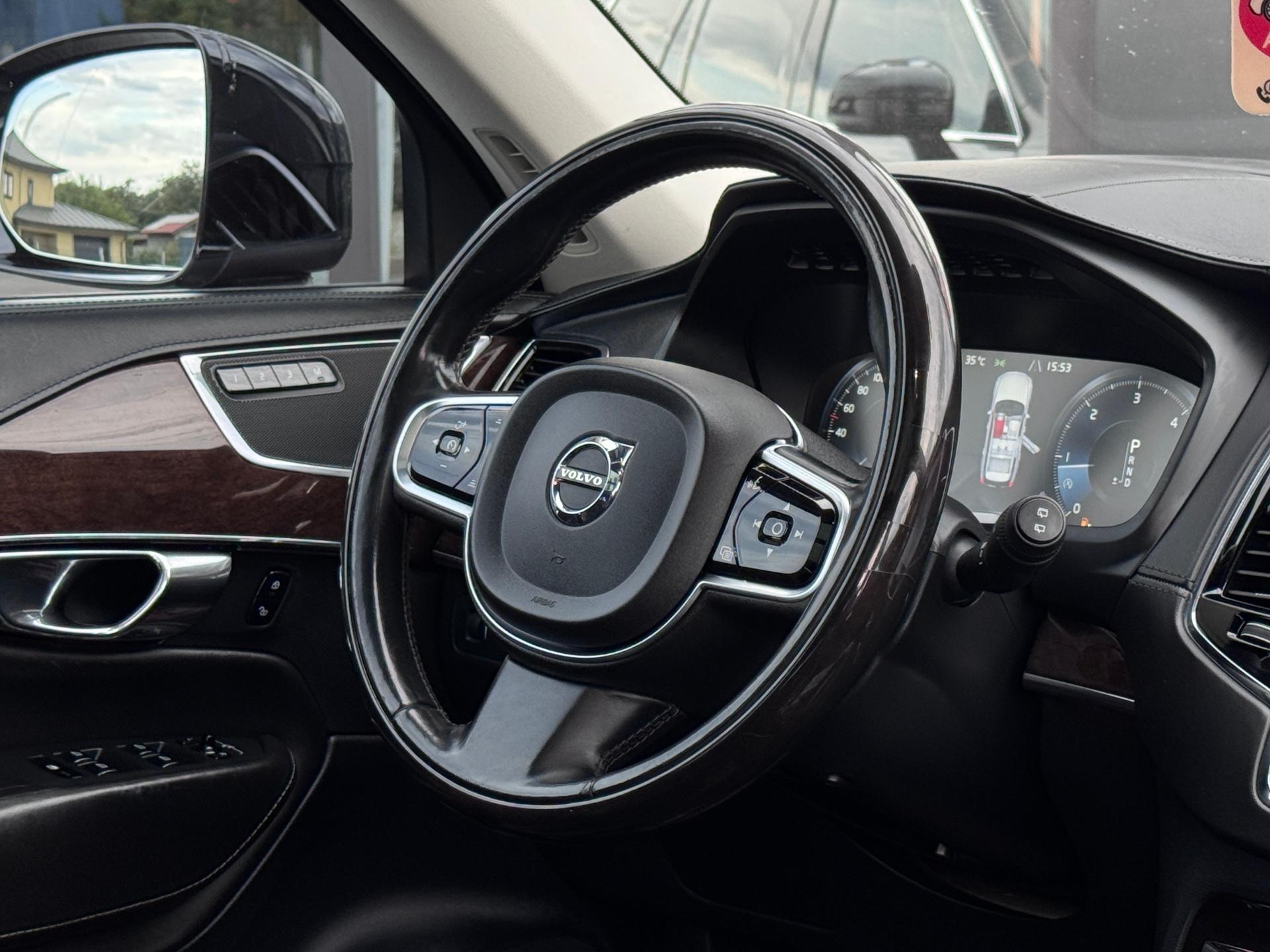 Volvo-XC 90