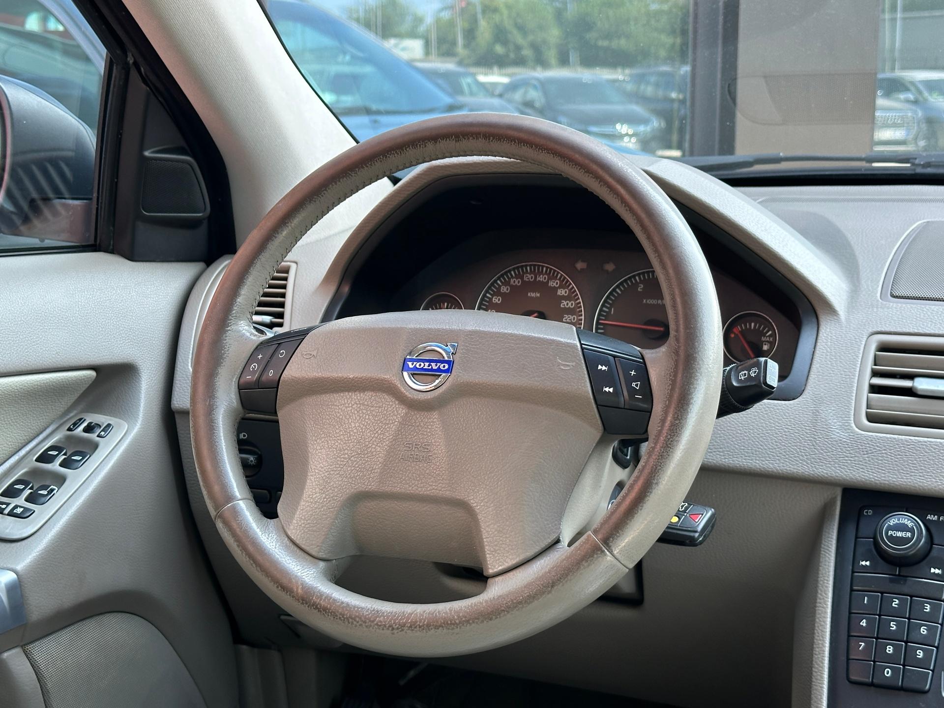 Volvo-XC 90