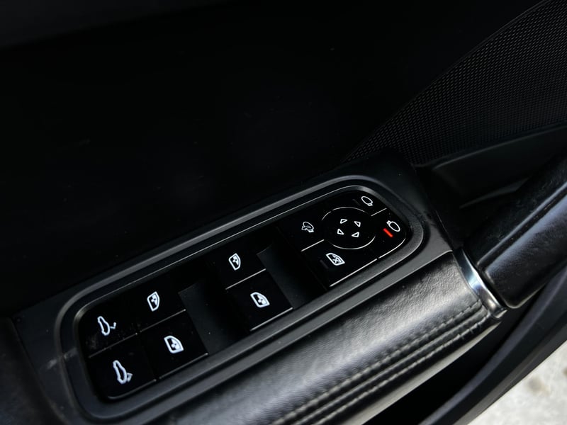 Car Thumb