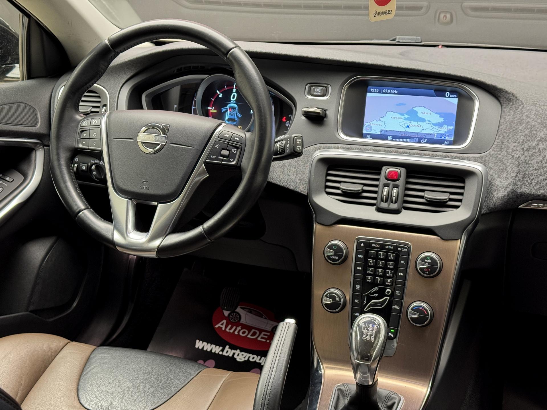 Volvo-V40