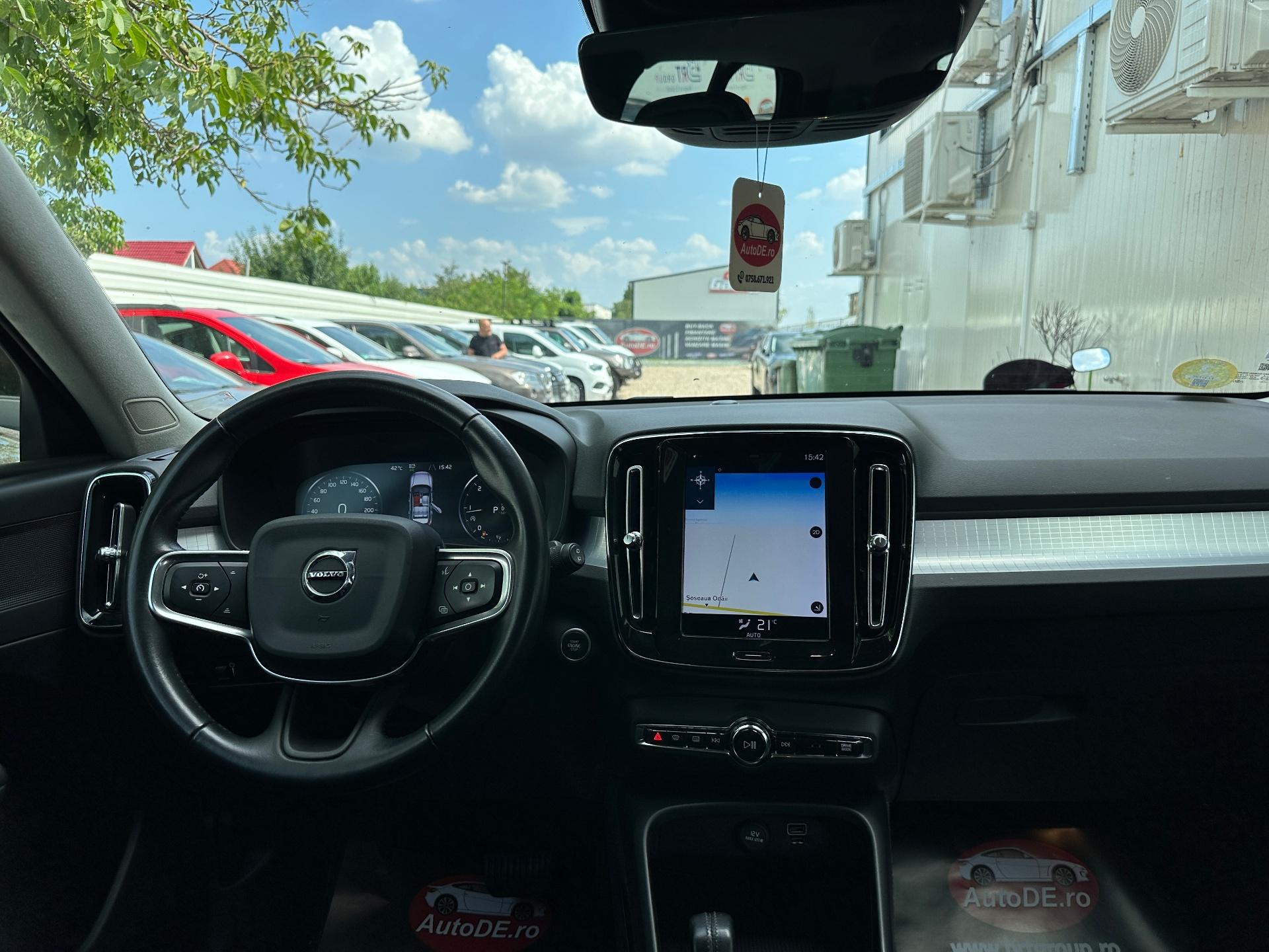 Volvo-XC 40