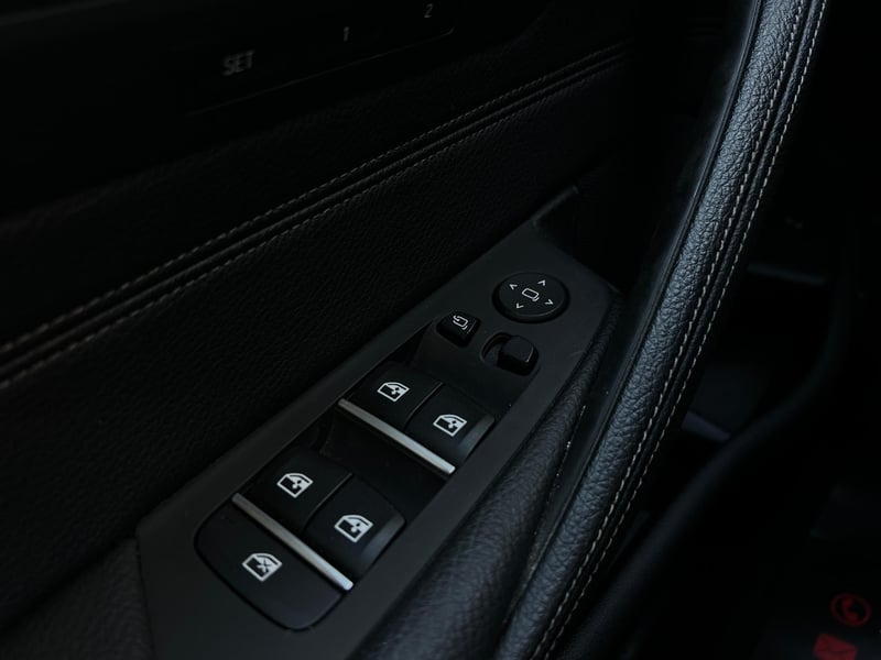 Car Thumb