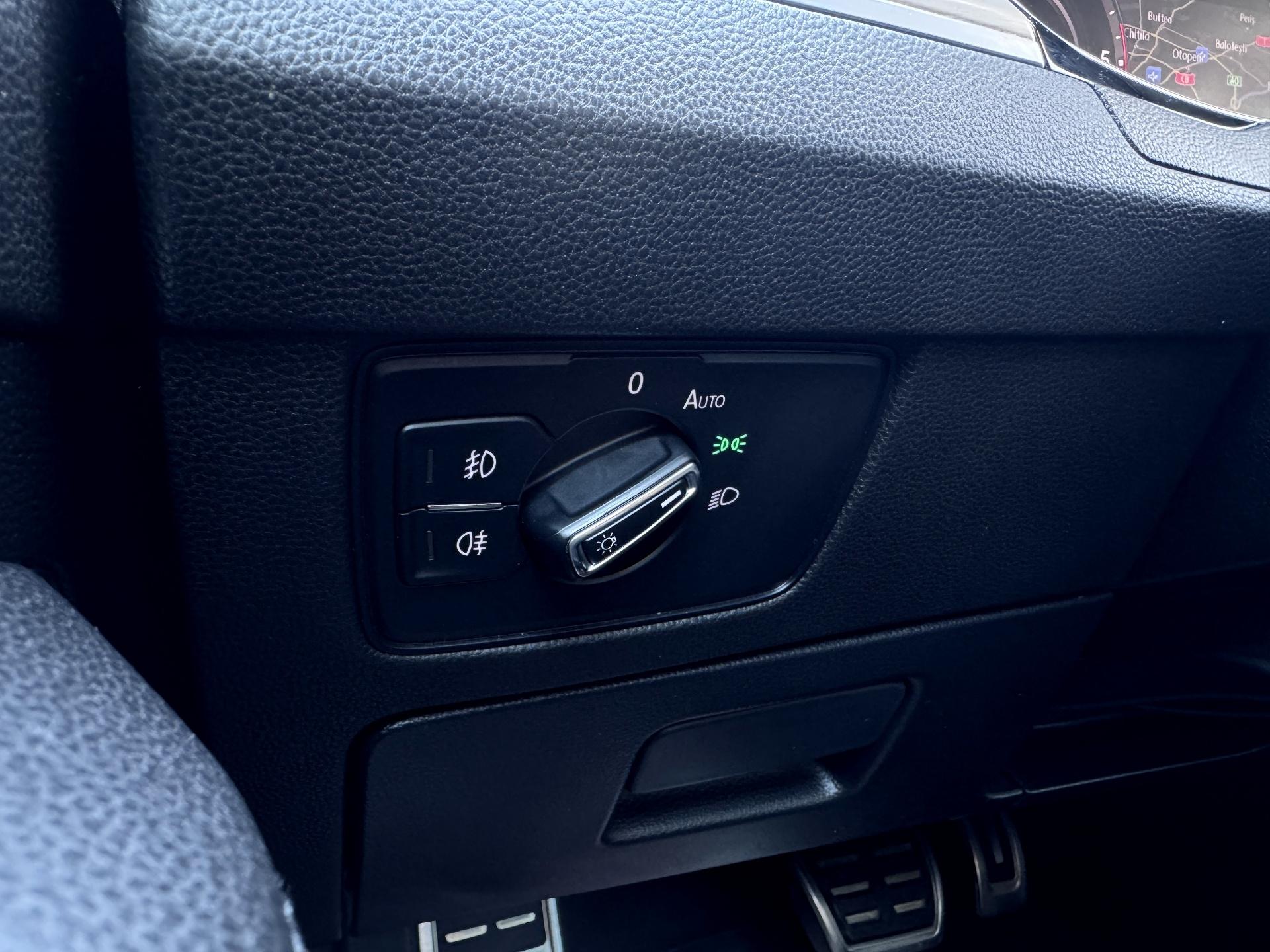 Volkswagen-Passat Alltrack