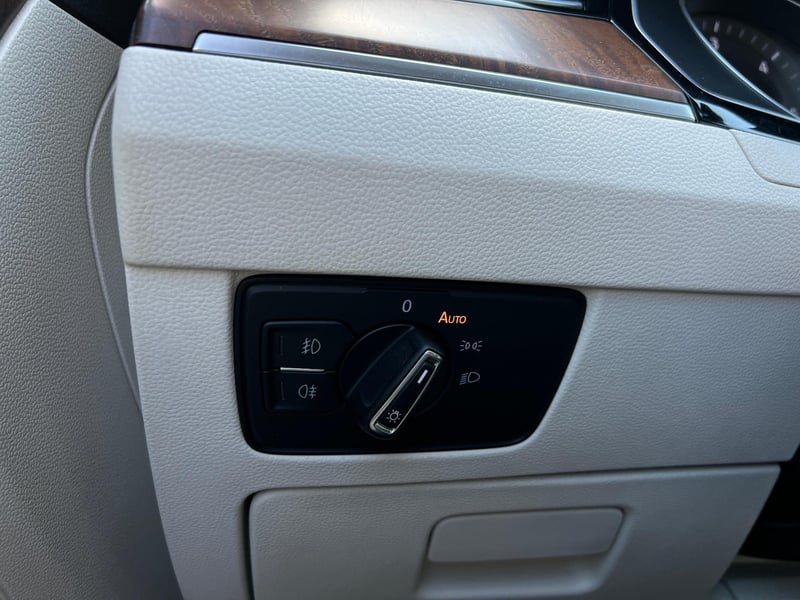 Car Thumb